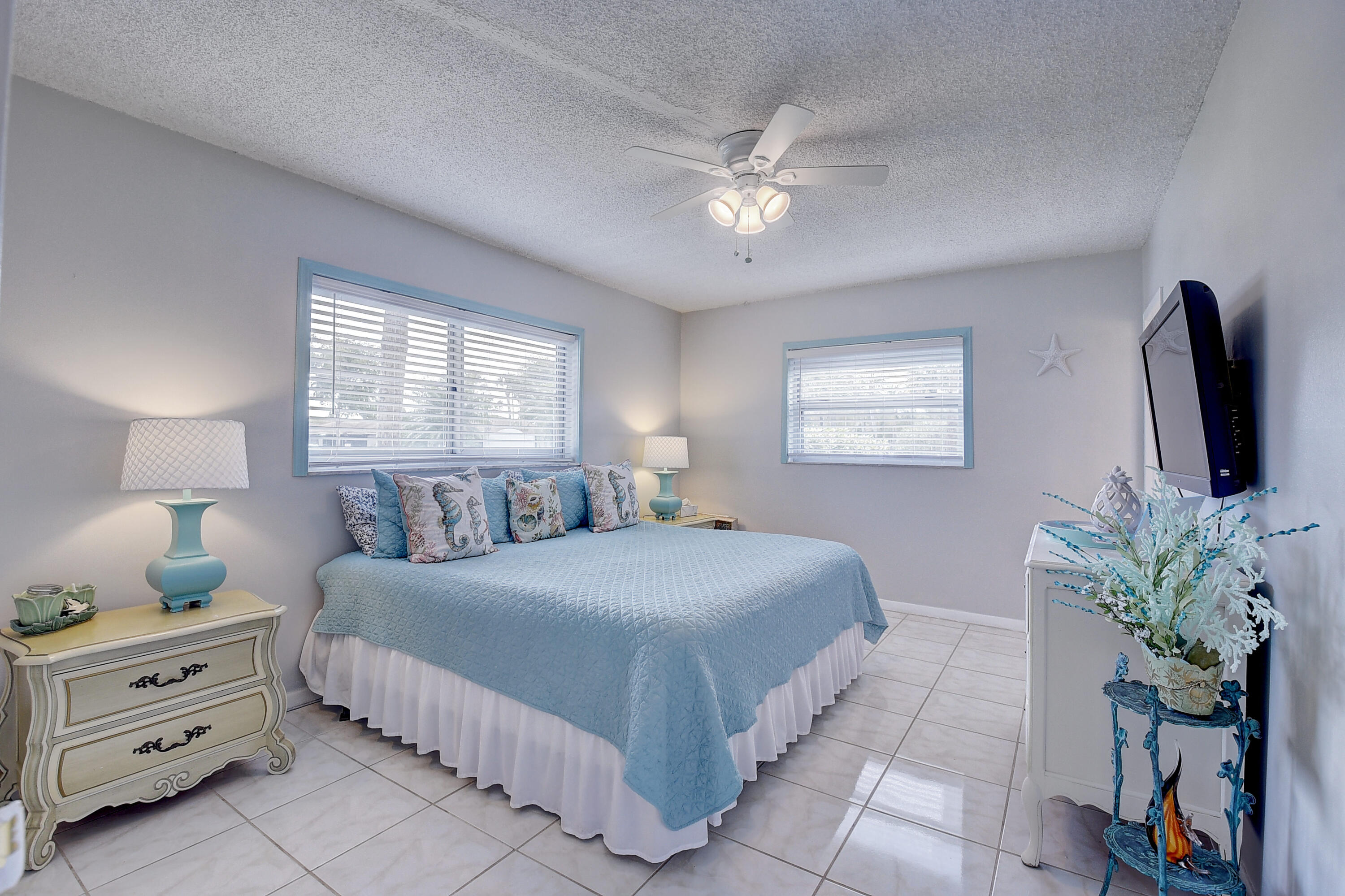 5 Abbey Lane 108