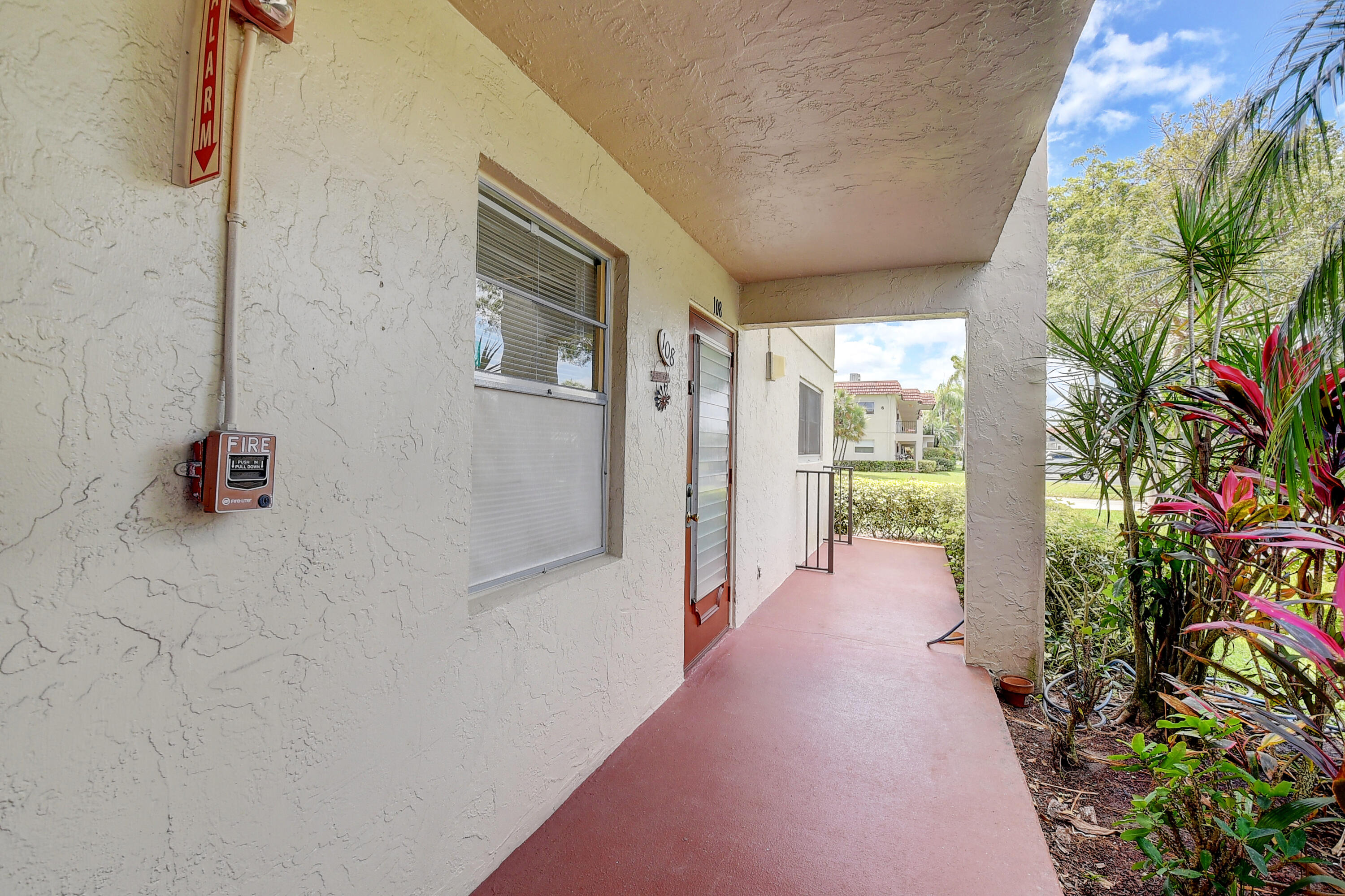 5 Abbey Lane 108