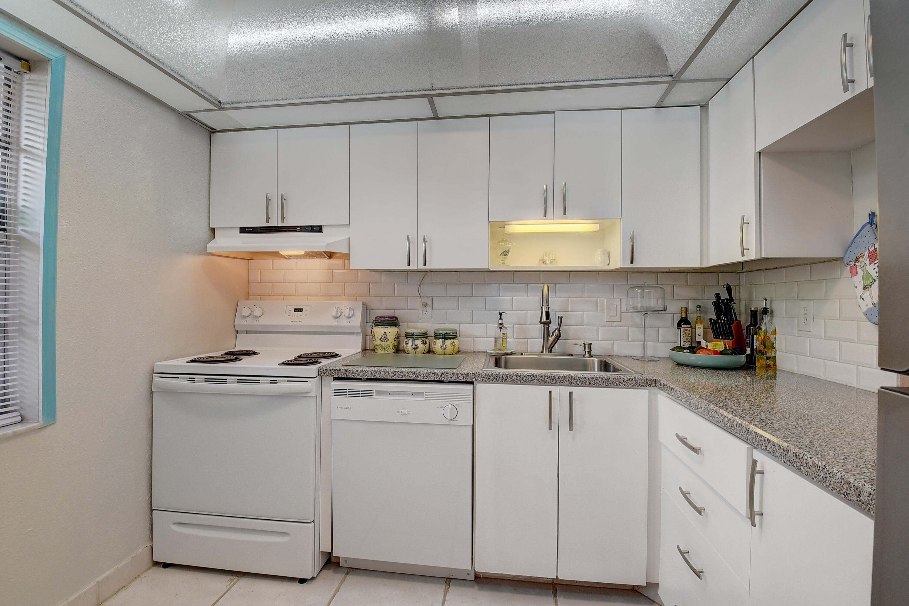 5 Abbey Lane 108