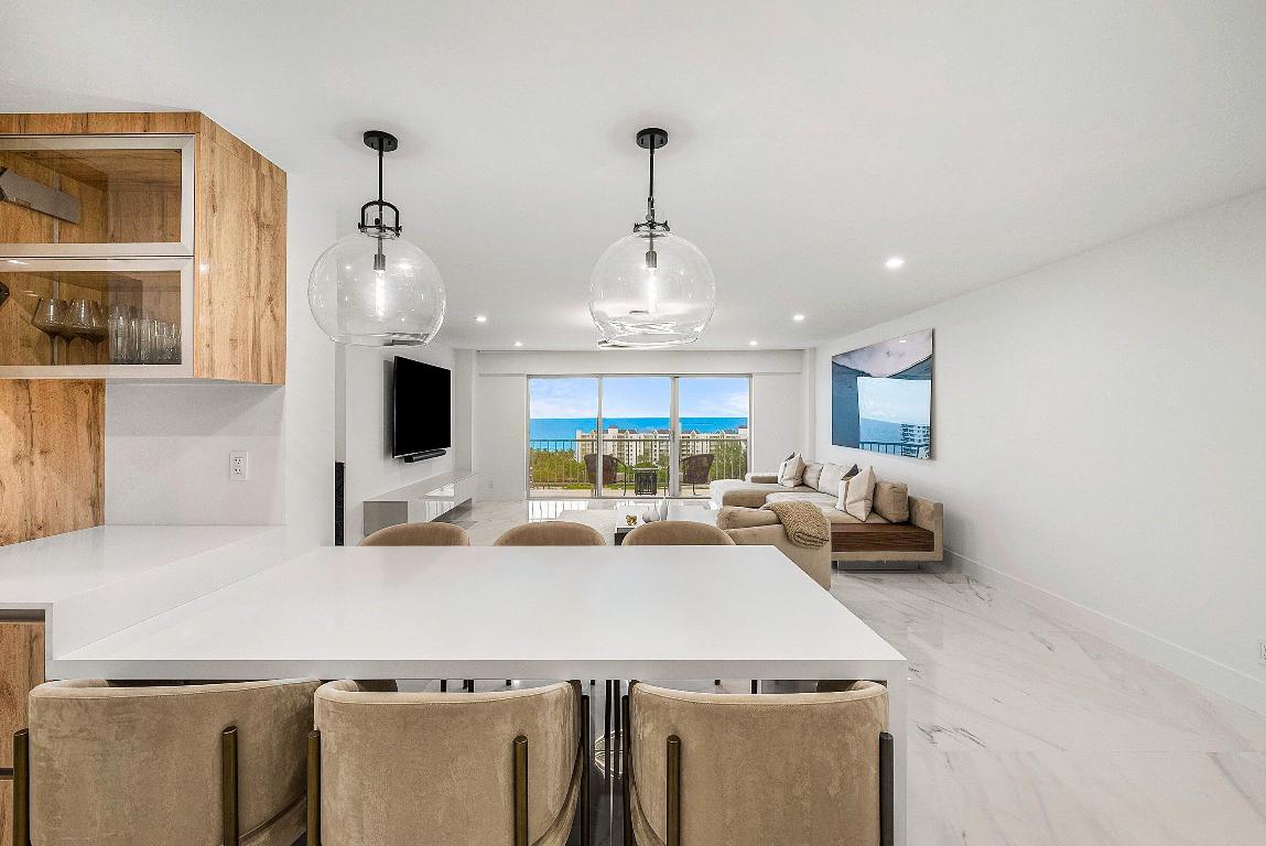 875 E Camino Real 16c