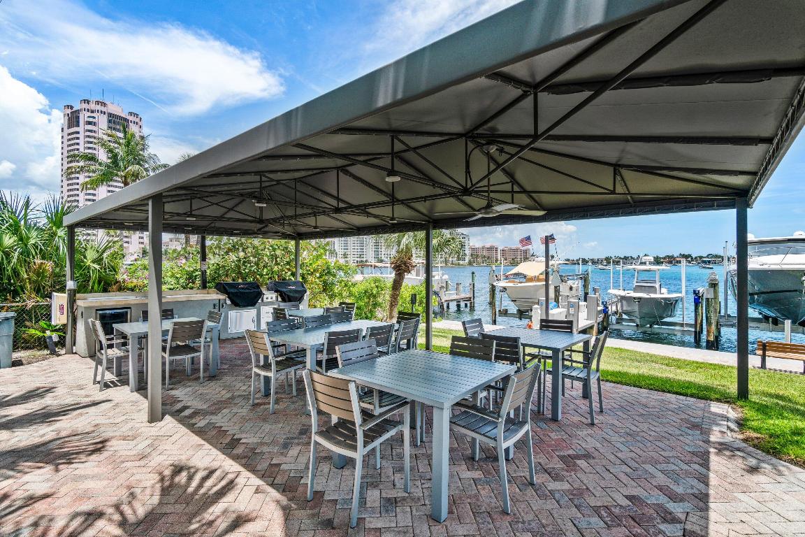 875 E Camino Real 16c