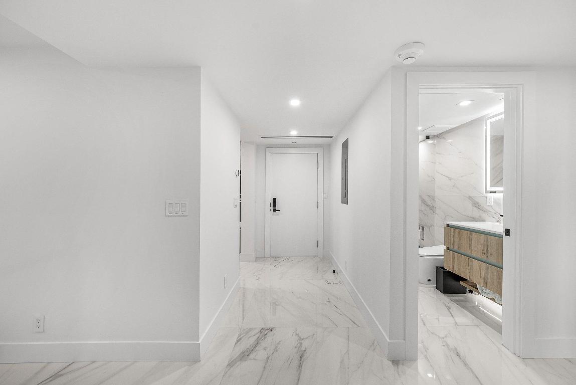 875 E Camino Real 16c