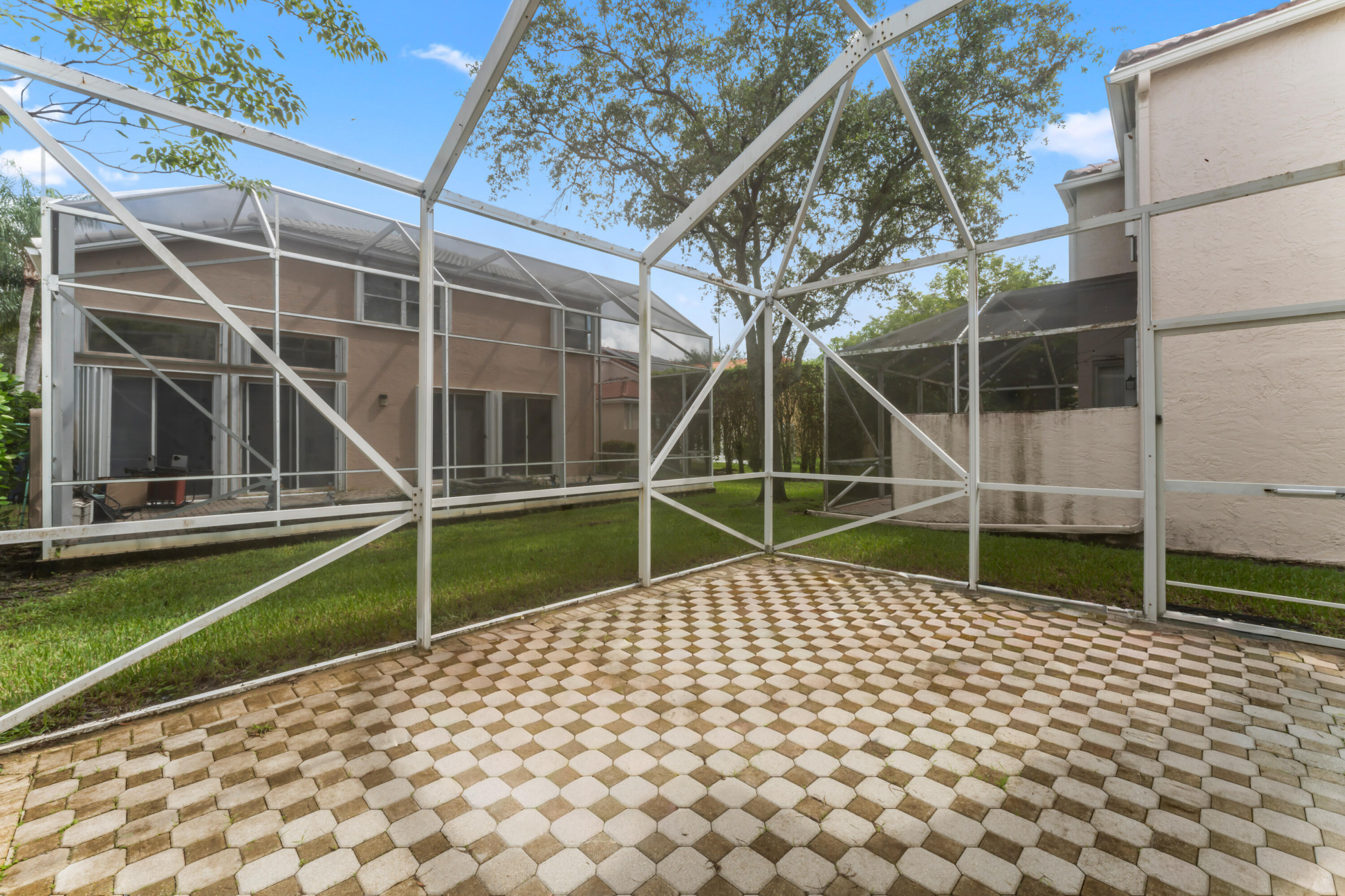 11447 NW 48th Court