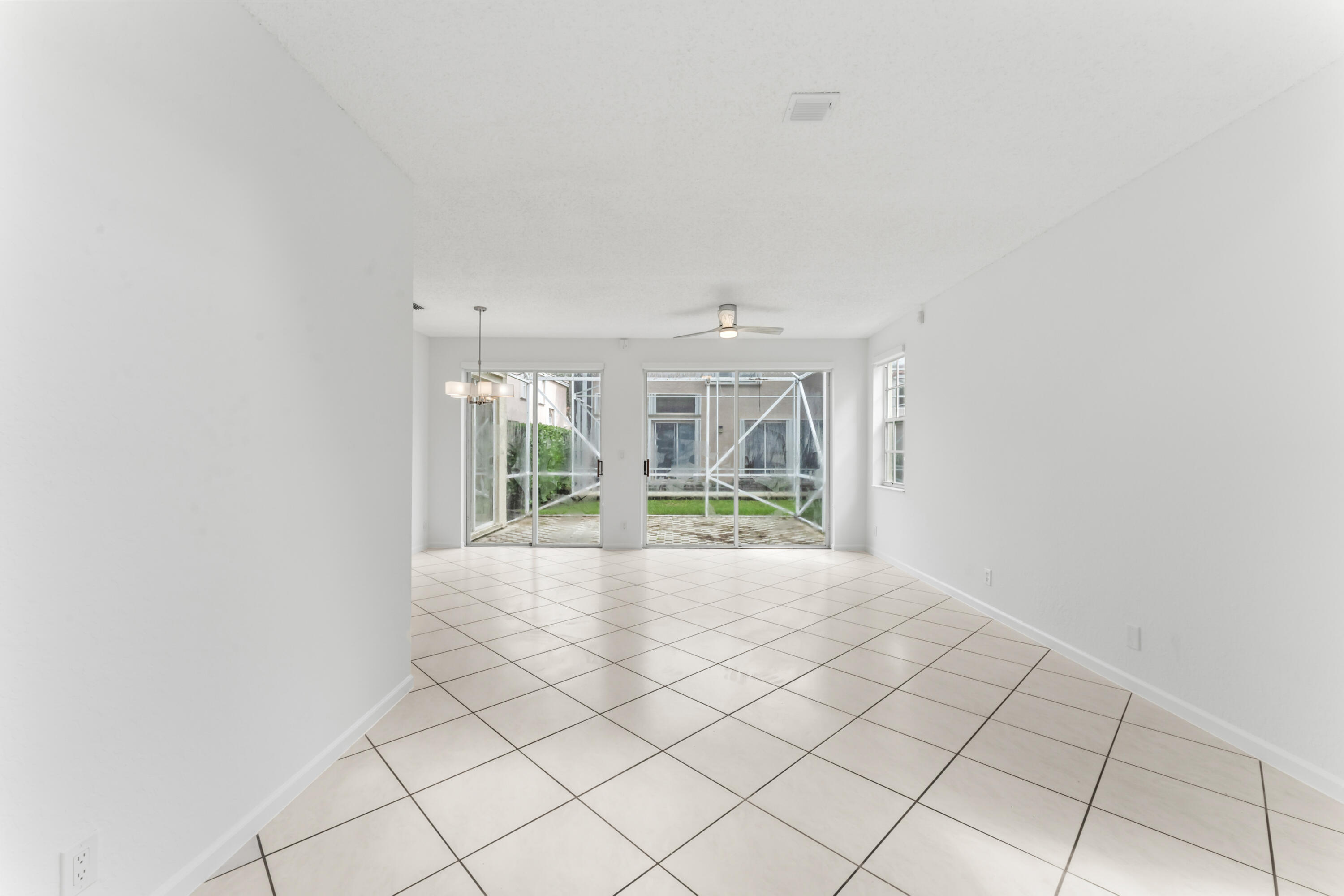 11447 NW 48th Court