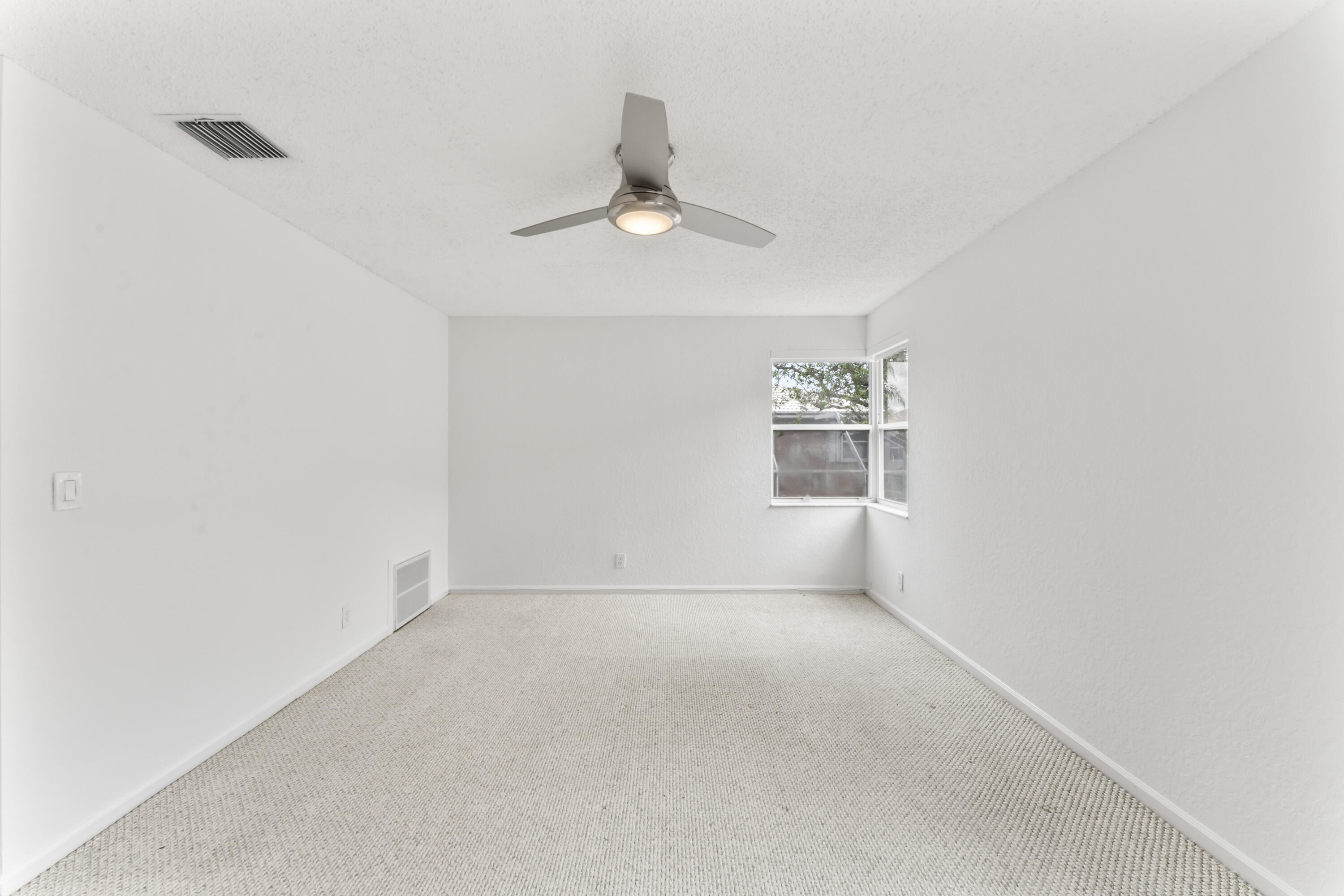 11447 NW 48th Court