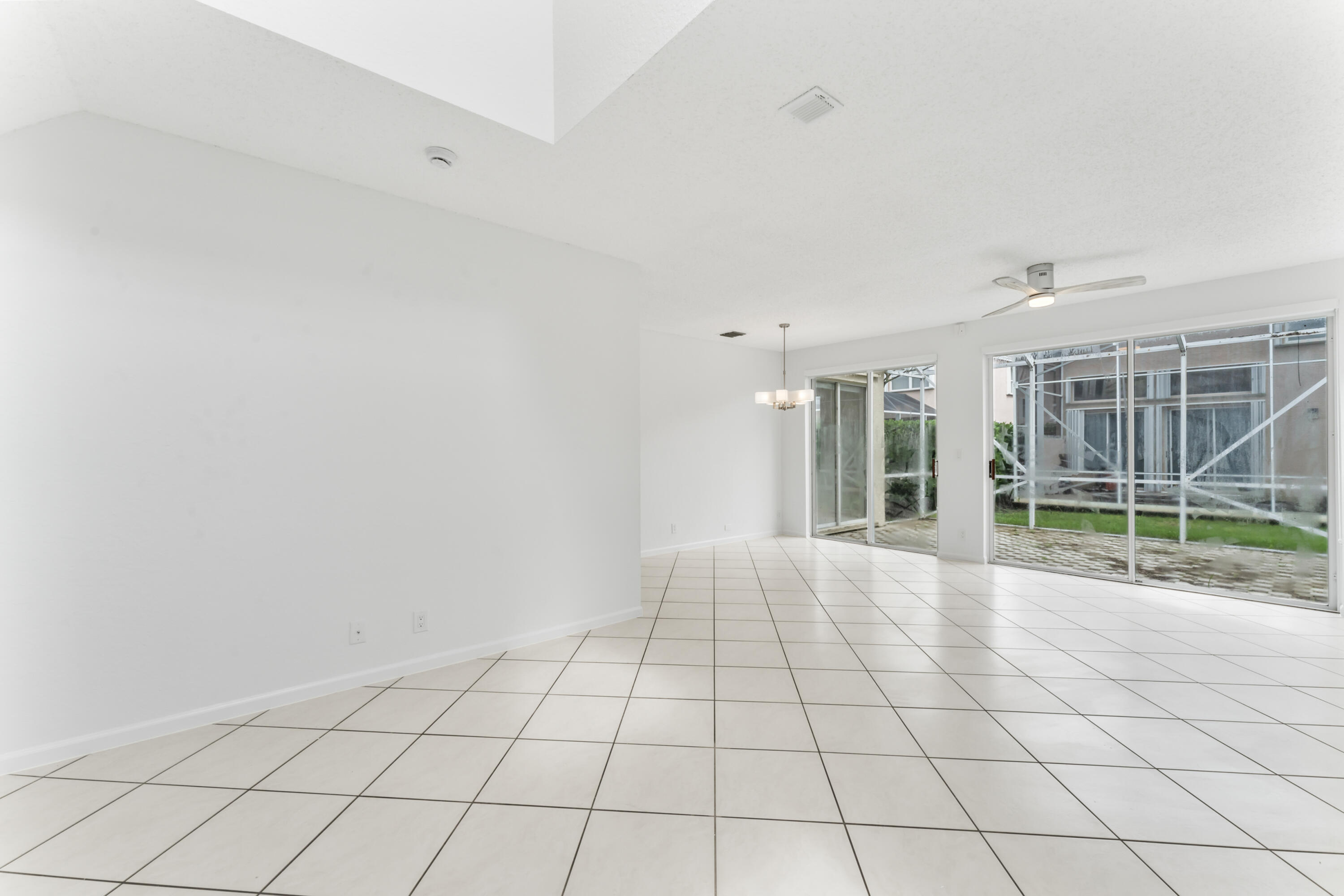 11447 NW 48th Court