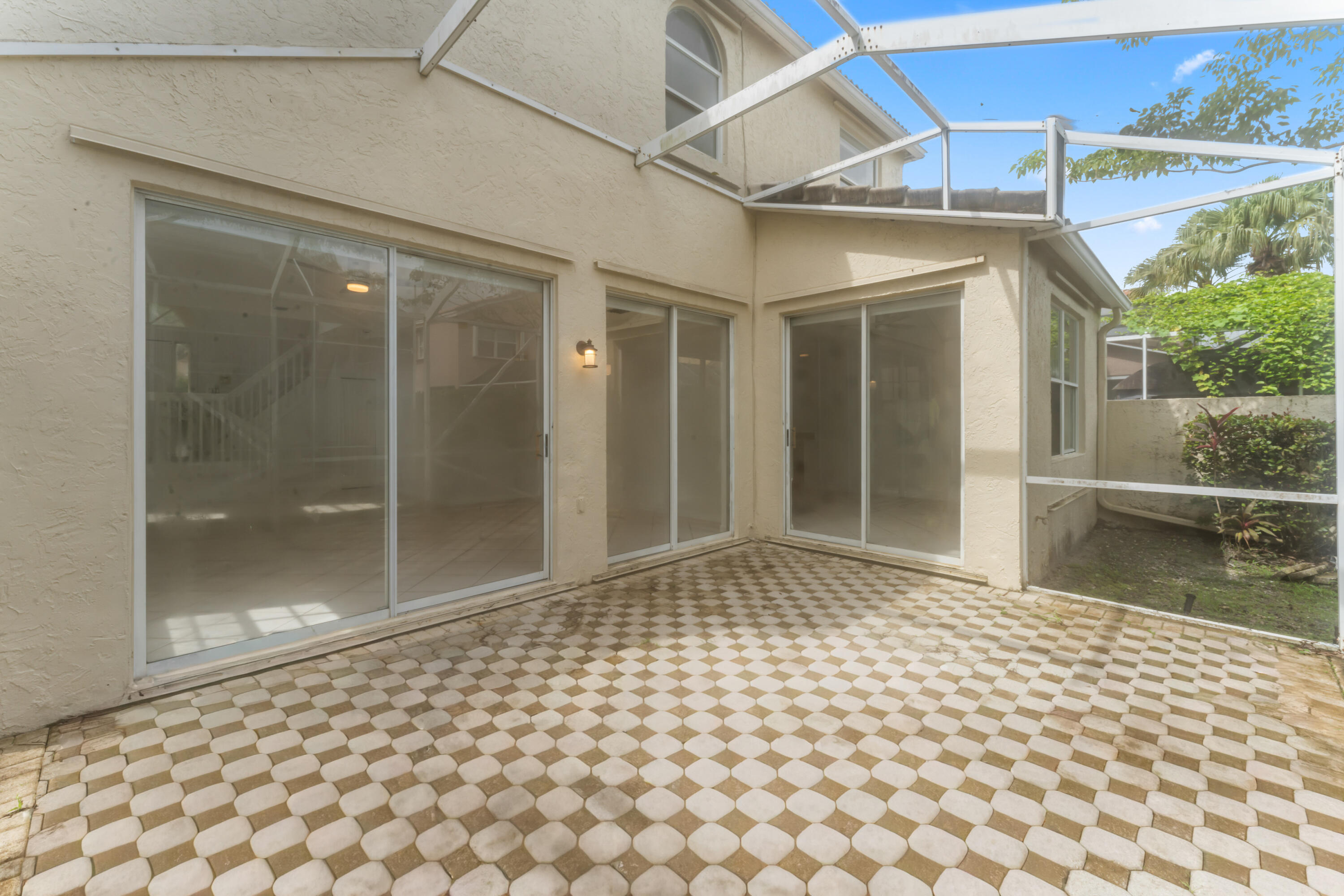 11447 NW 48th Court