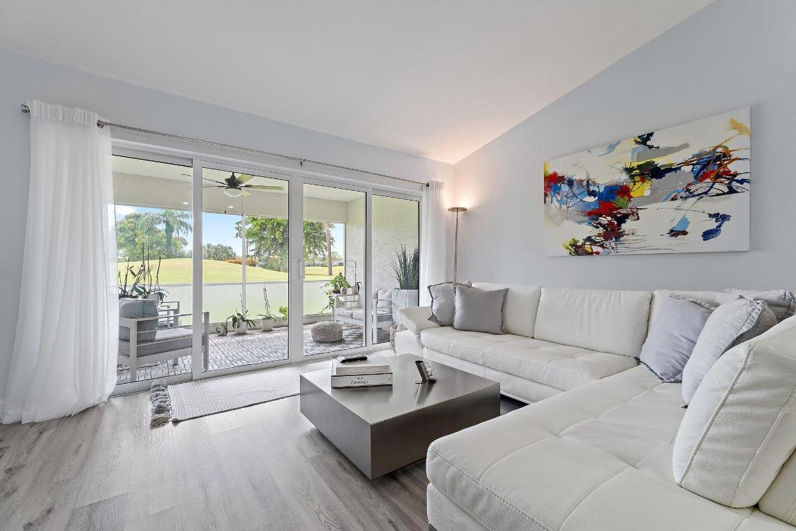 128 Moccasin Trail S