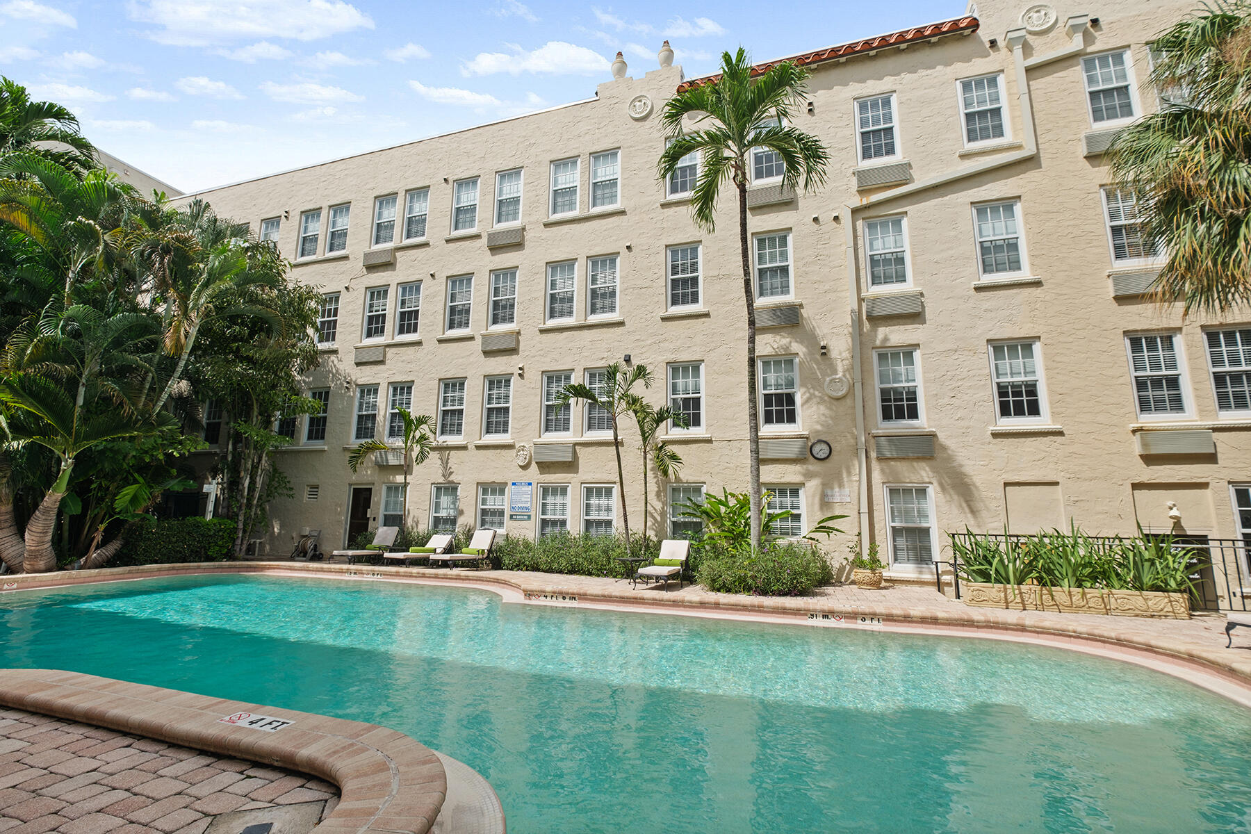 235 Sunrise Avenue 3103