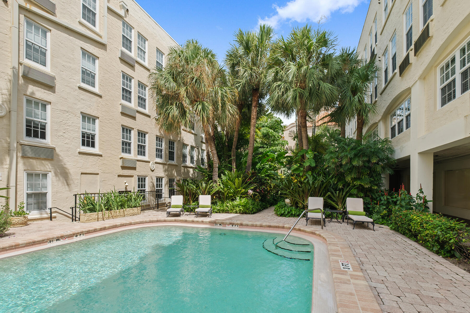 235 Sunrise Avenue 3103