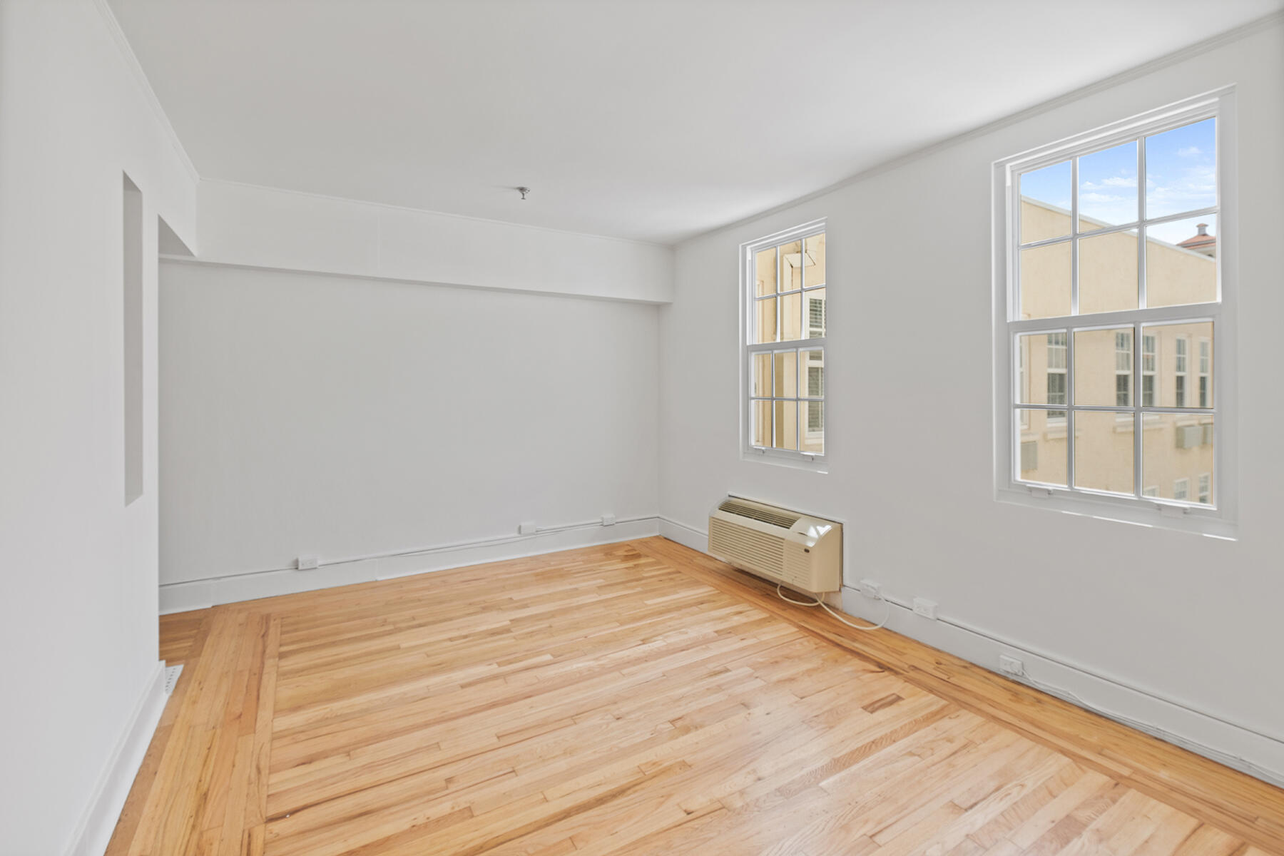 235 Sunrise Avenue 3103