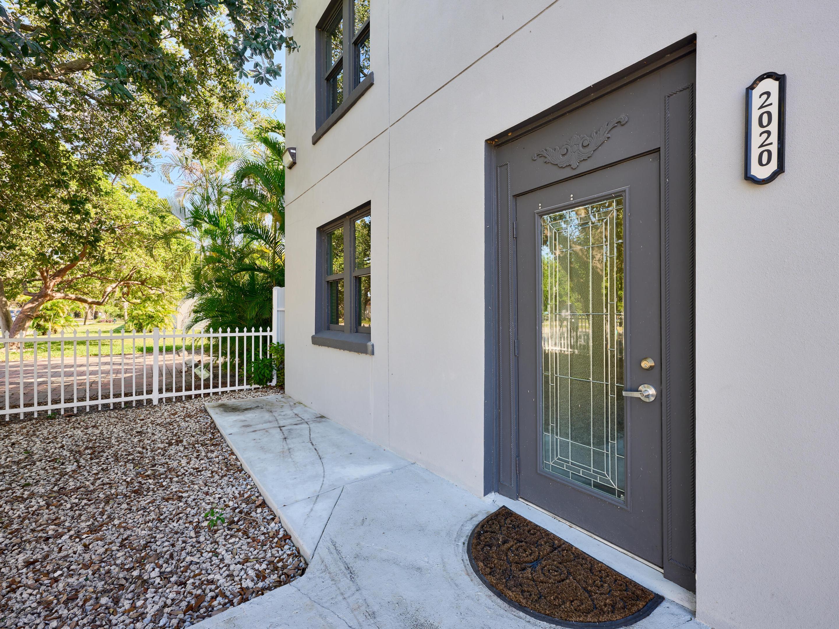 2020 Washington Street 1