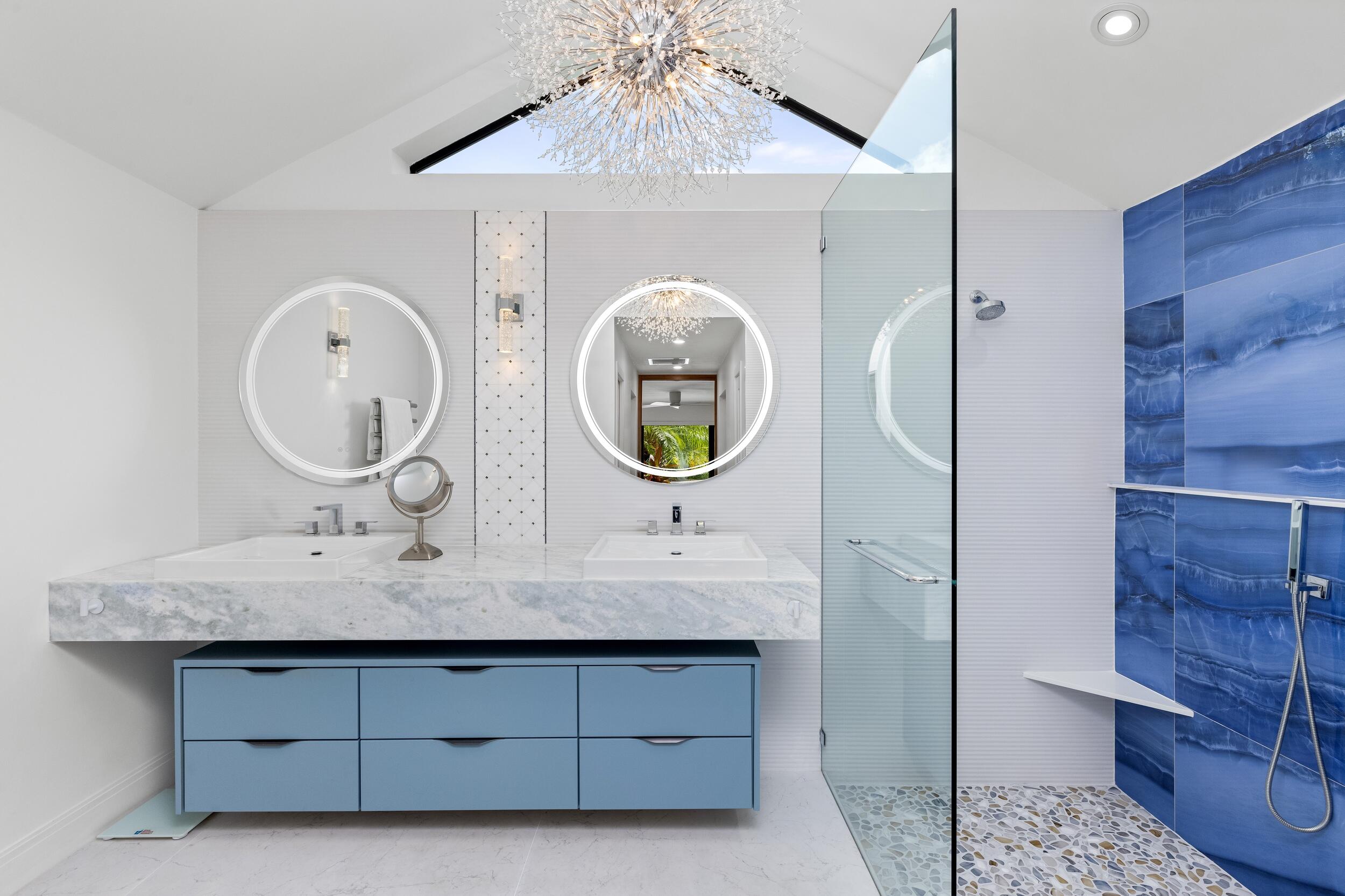 843 NE Mulberry Drive