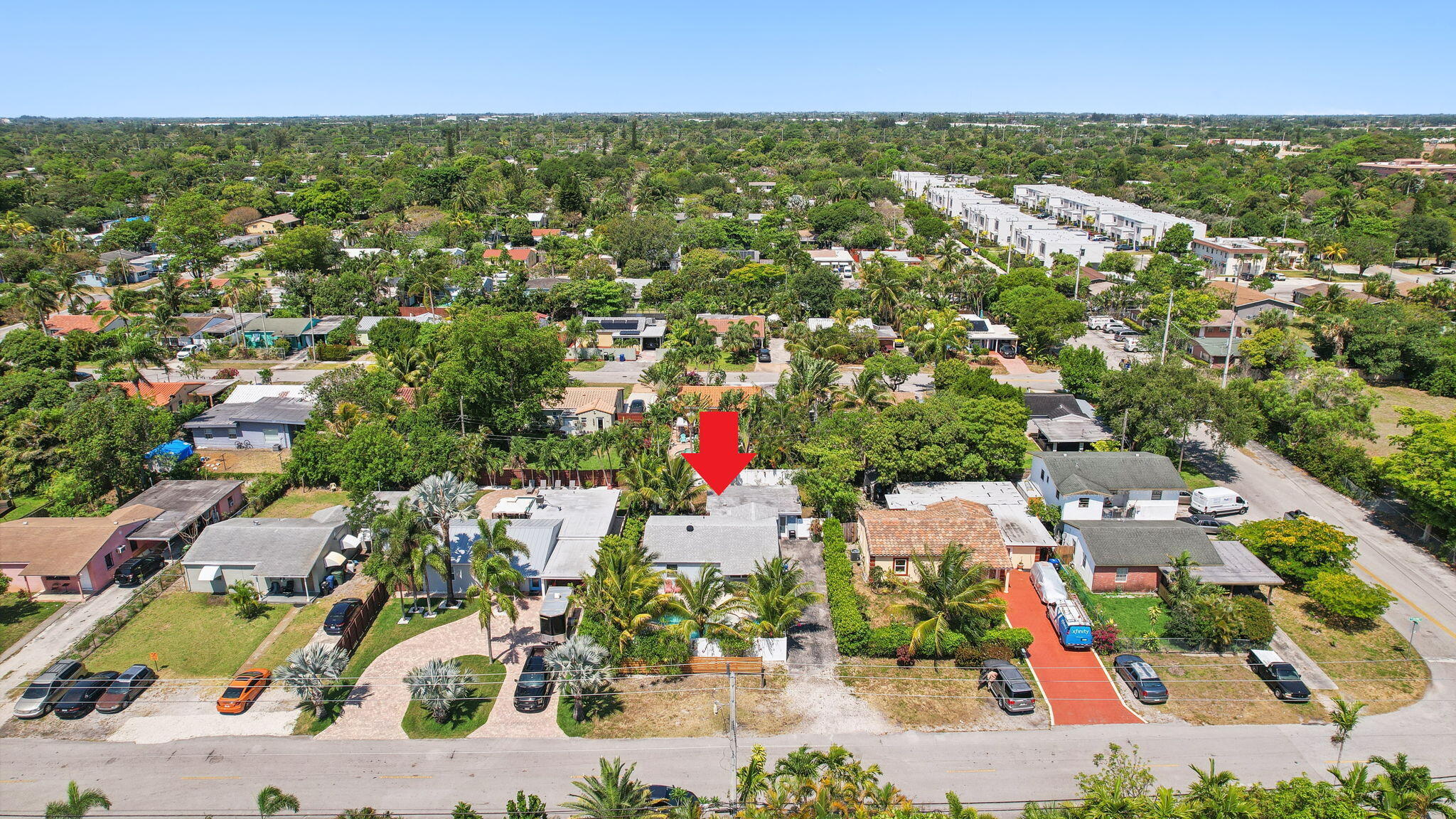 1631 N Andrews Square