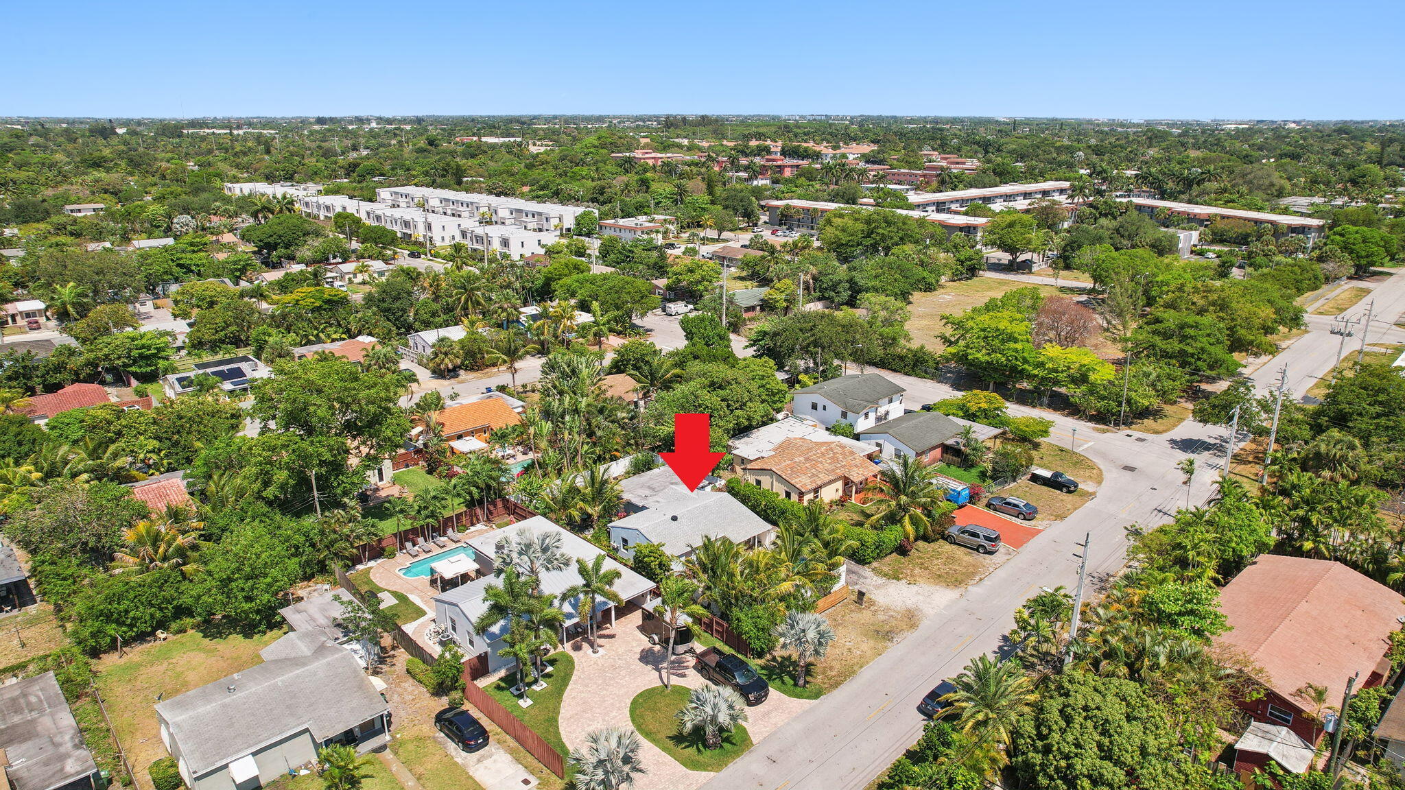 1631 N Andrews Square