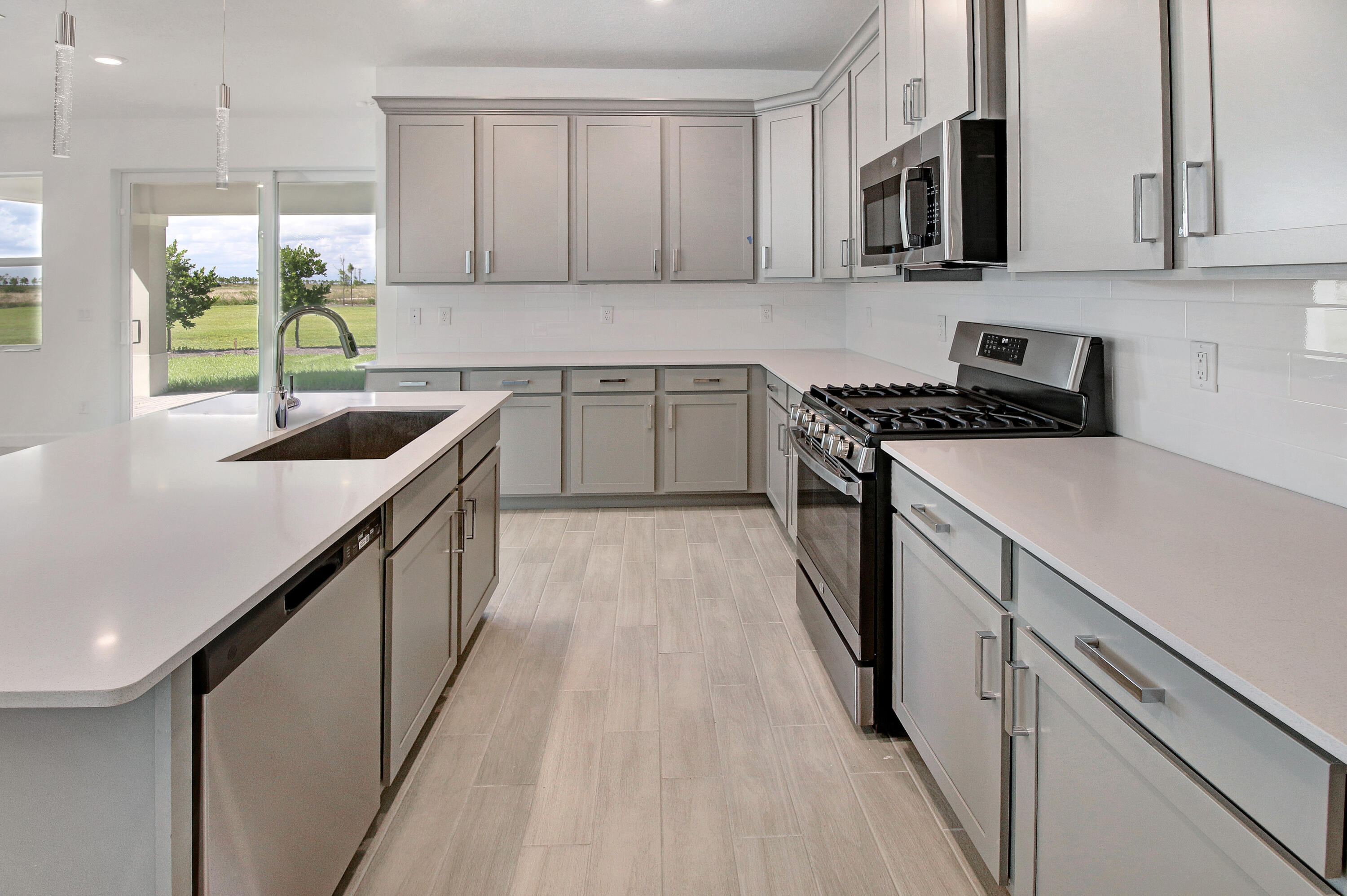 19691 Rugged Trunk Trail