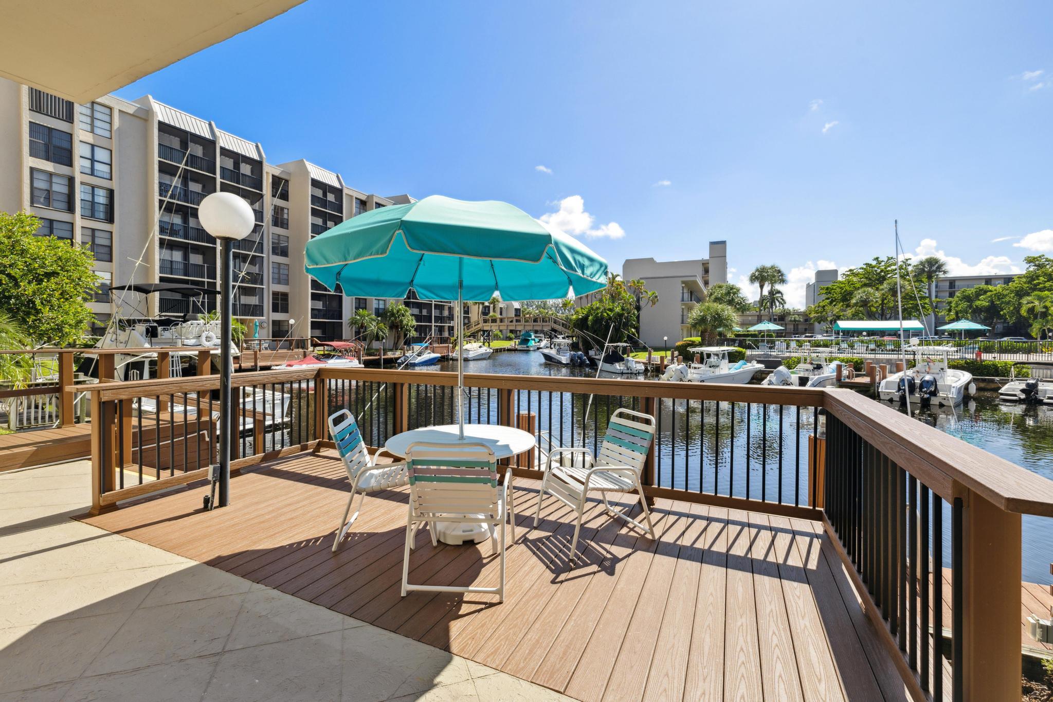 4 Royal Palm Way 2080