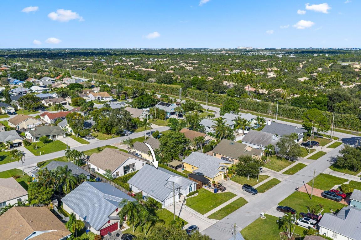 6057 Lauderdale Street