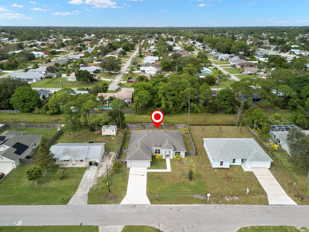 137 SW Pisces Terrace