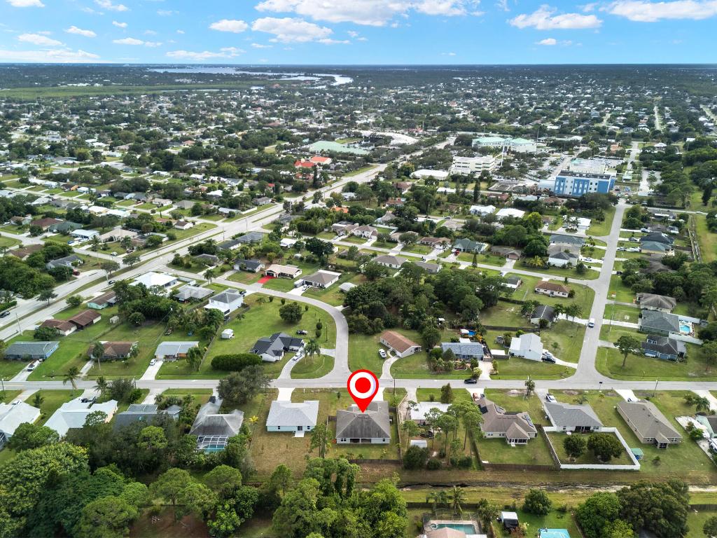 137 SW Pisces Terrace
