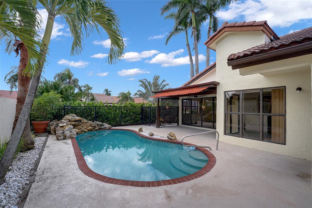 7850 Villa Nova Drive