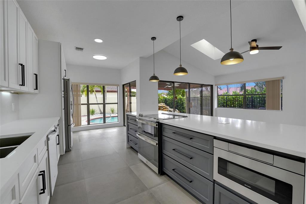 7850 Villa Nova Drive