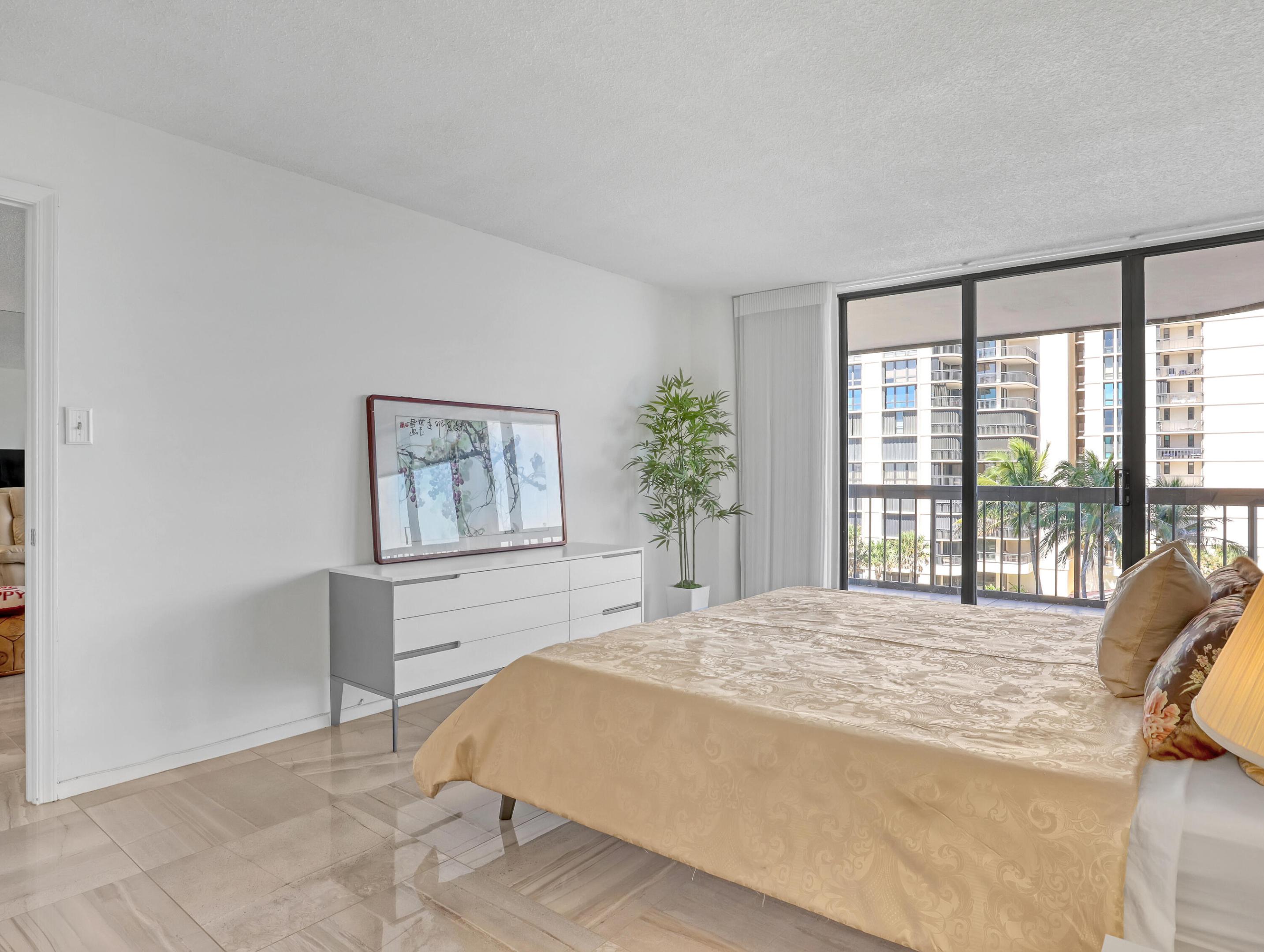 5380 N Ocean Drive 5g