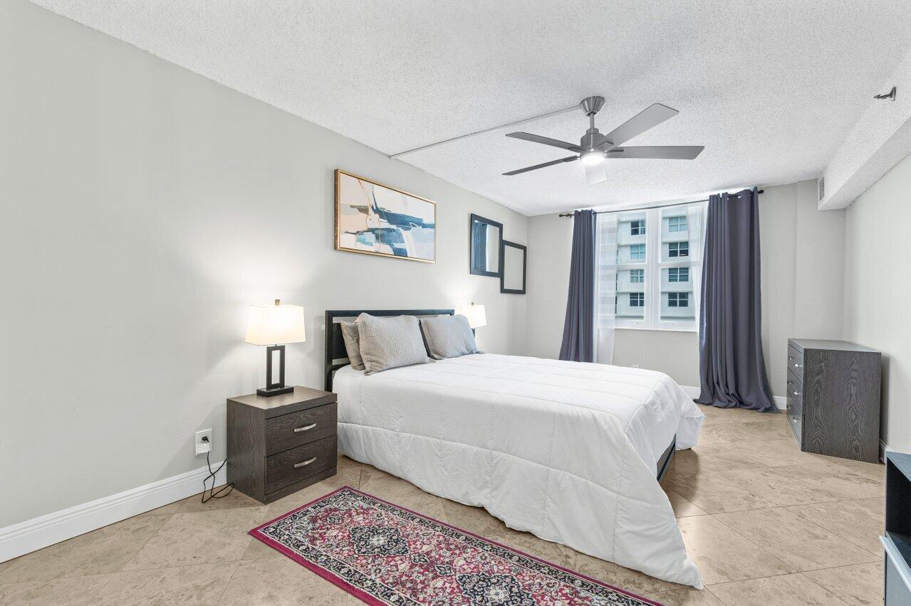 4511 S Ocean Boulevard 106