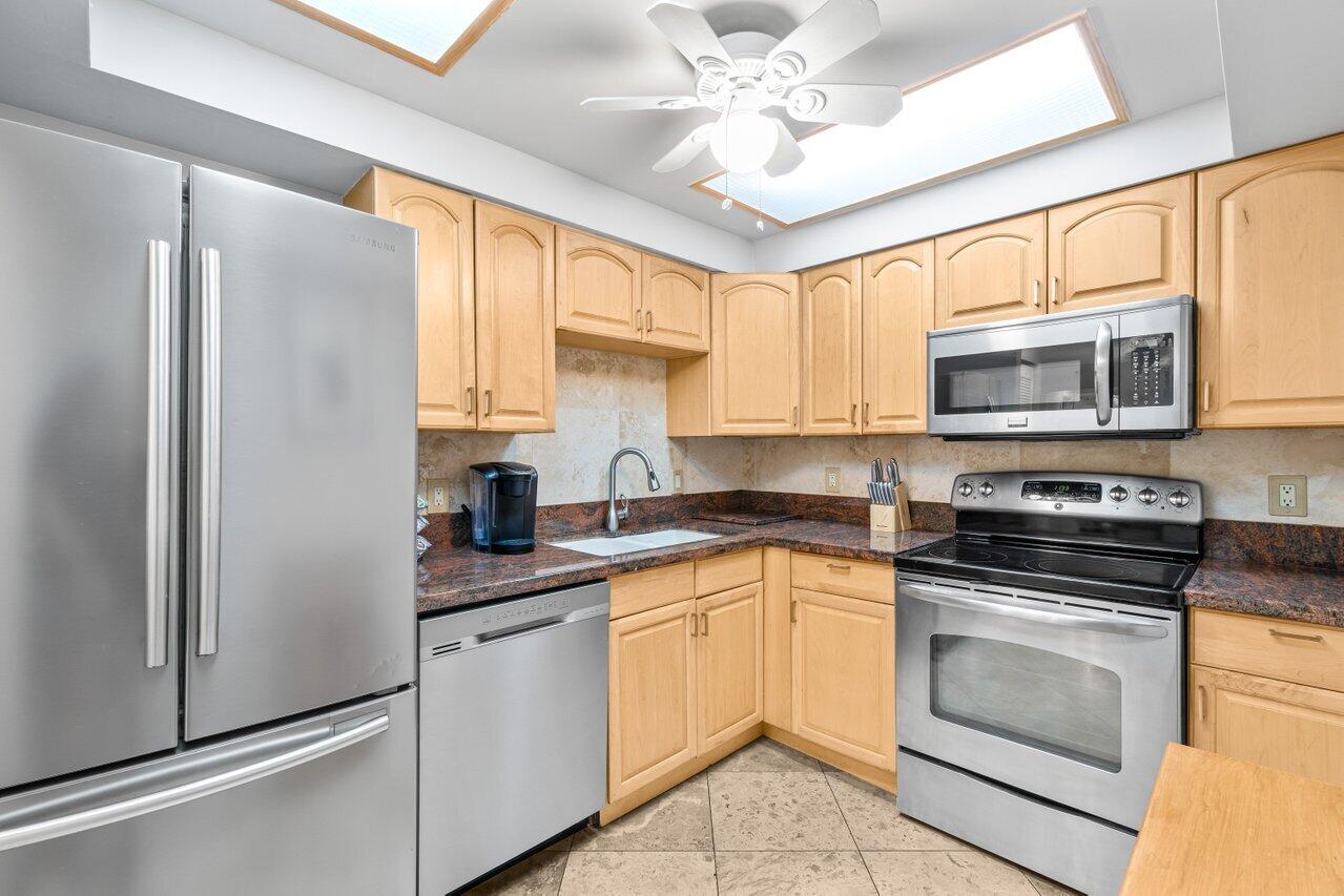 4511 S Ocean Boulevard 106