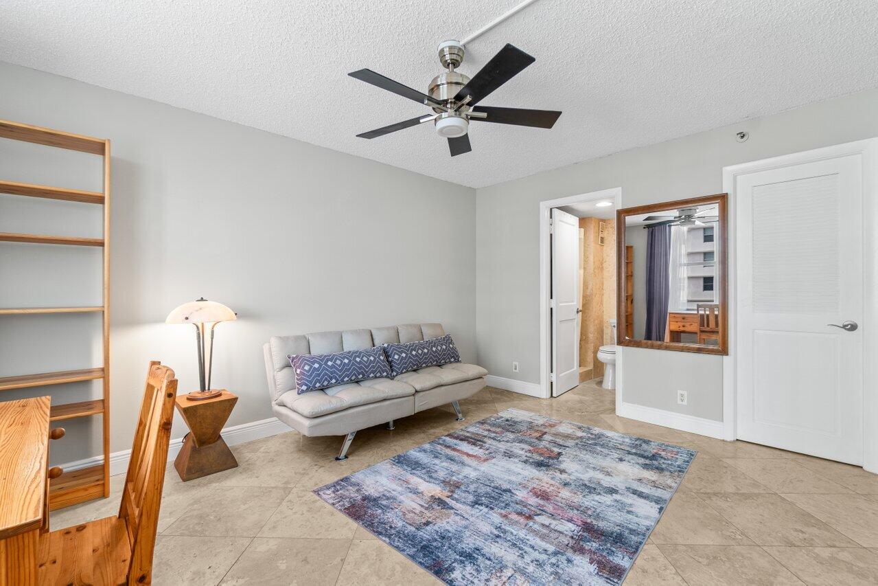 4511 S Ocean Boulevard 106