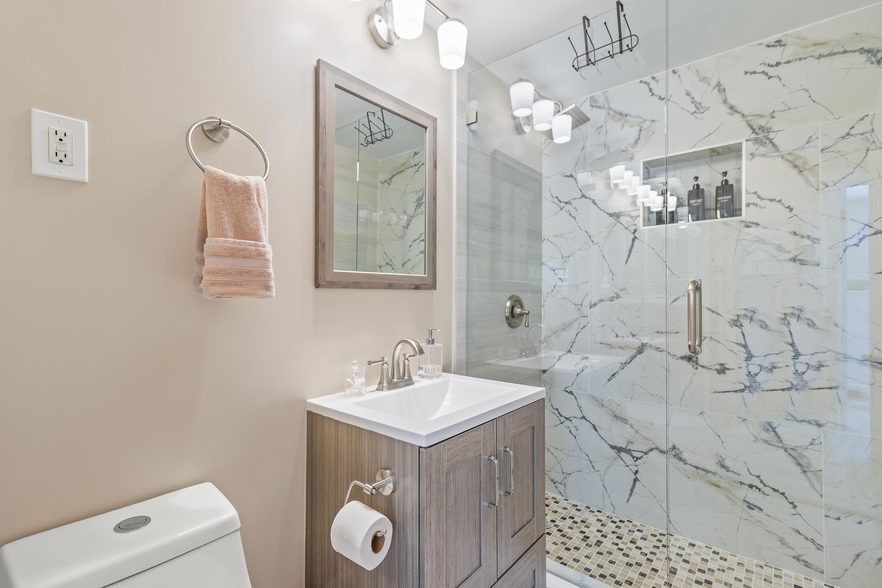 215 NE 17th Street