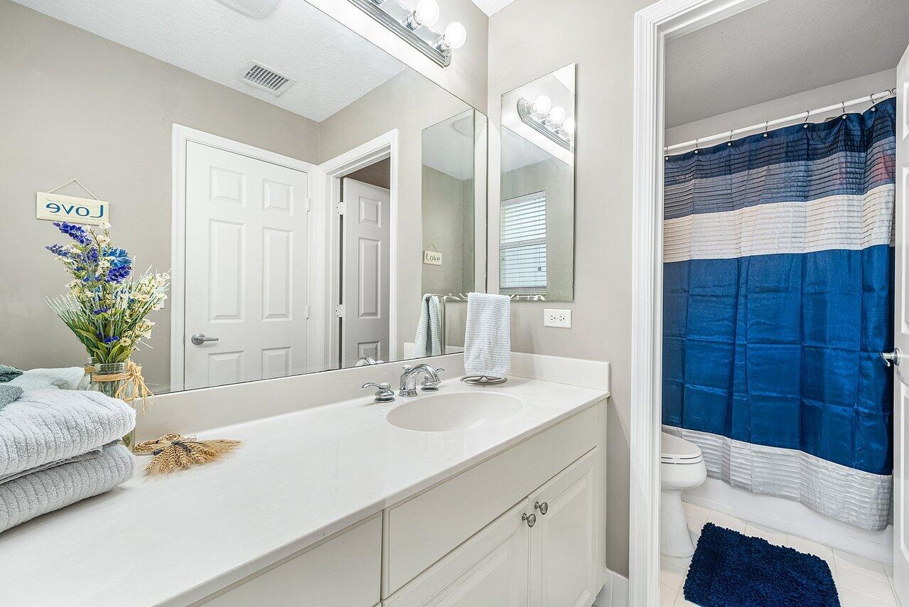 4835 N Classical Boulevard