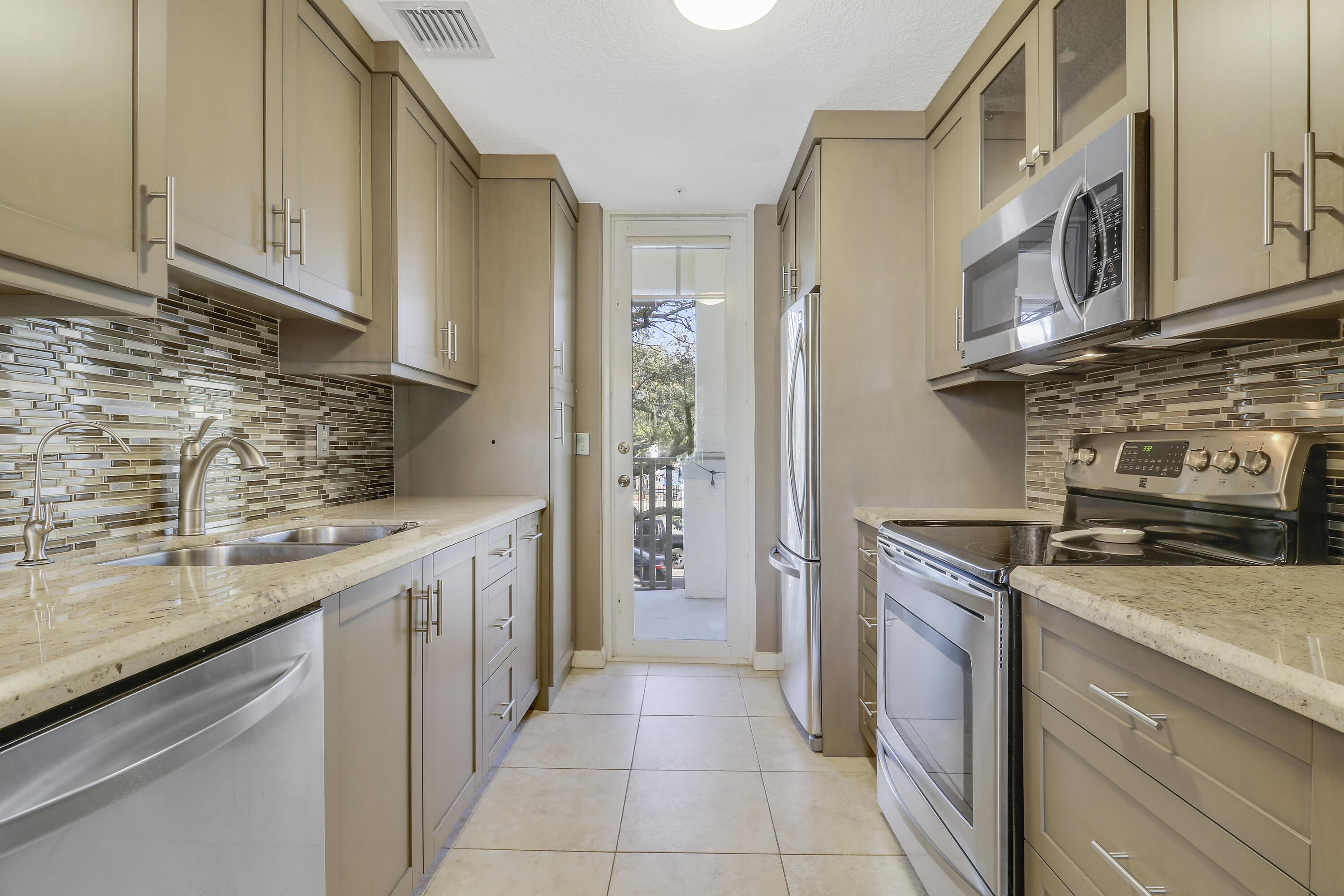 1152 University Boulevard 22