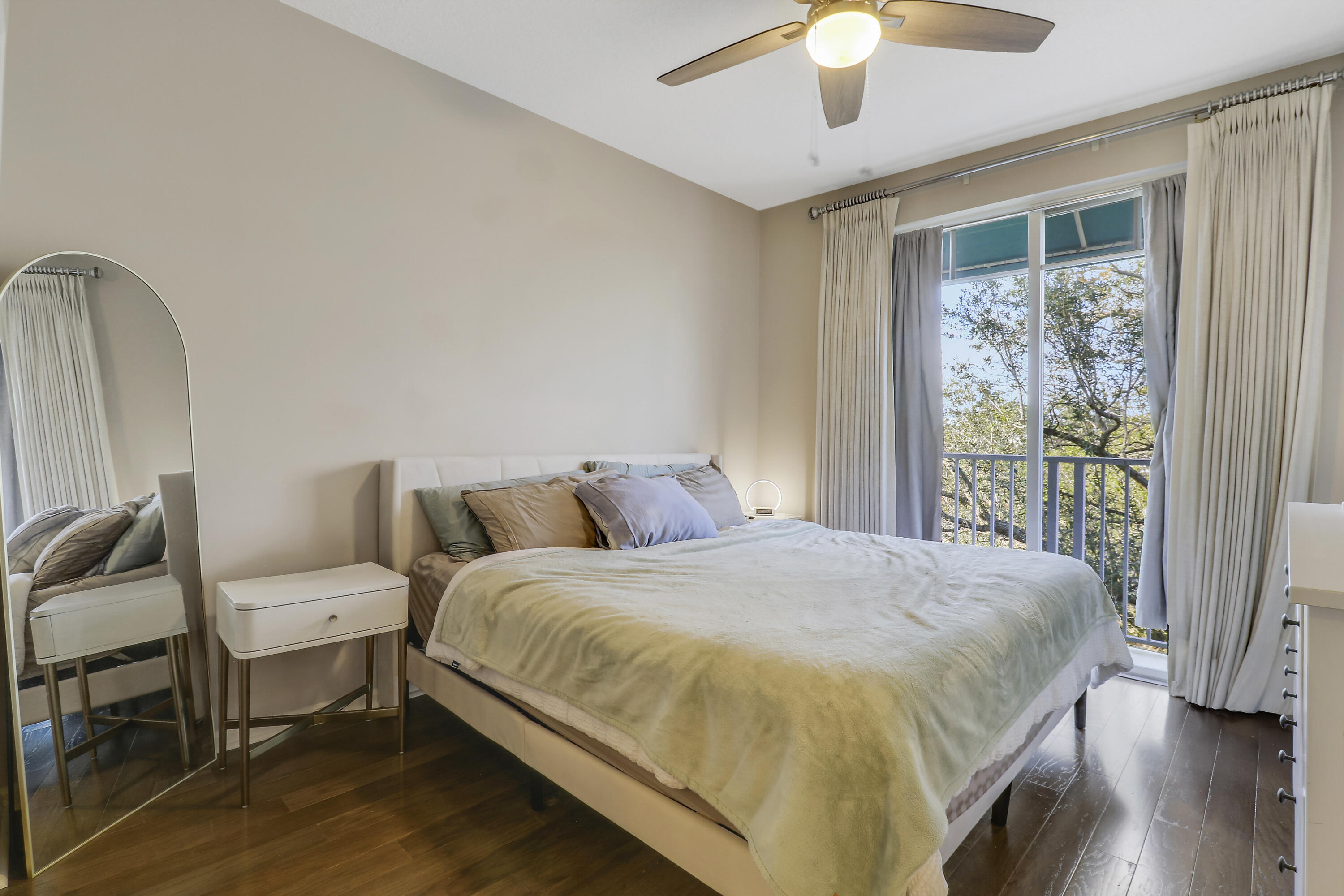 1152 University Boulevard 22