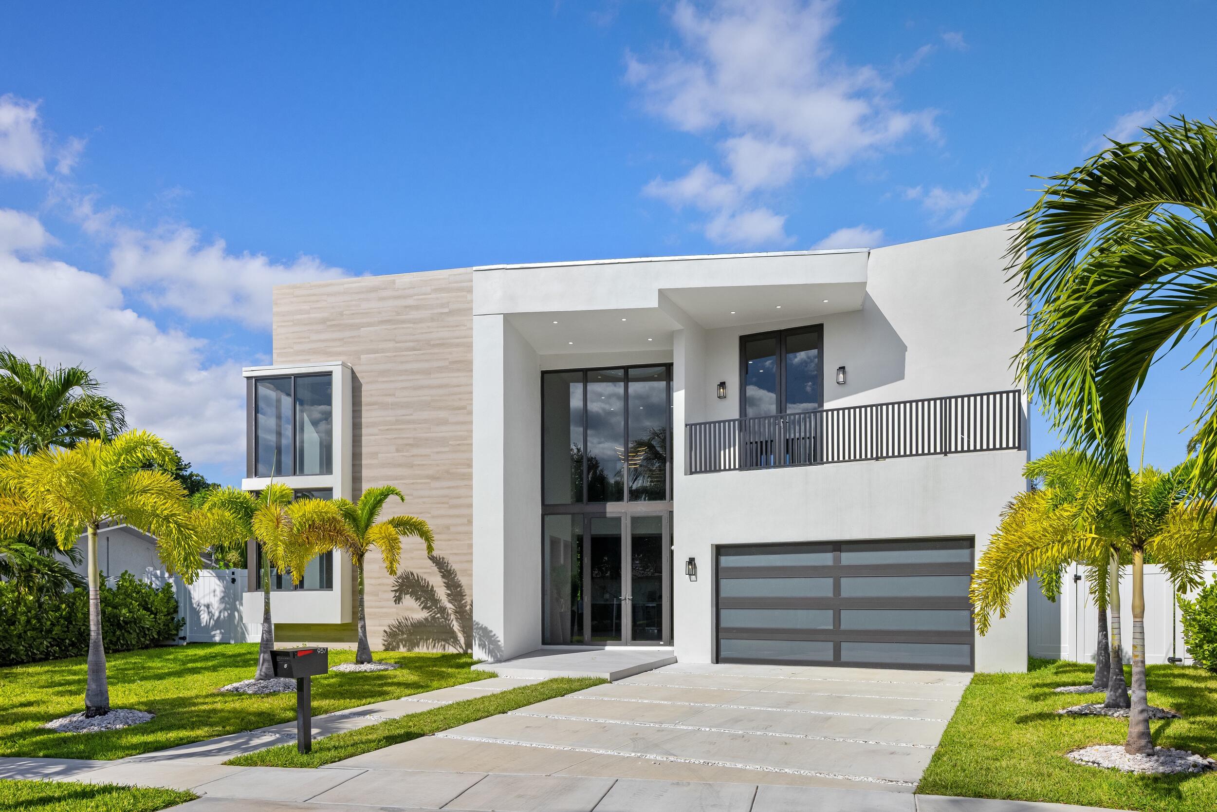 957 SW 12th Street