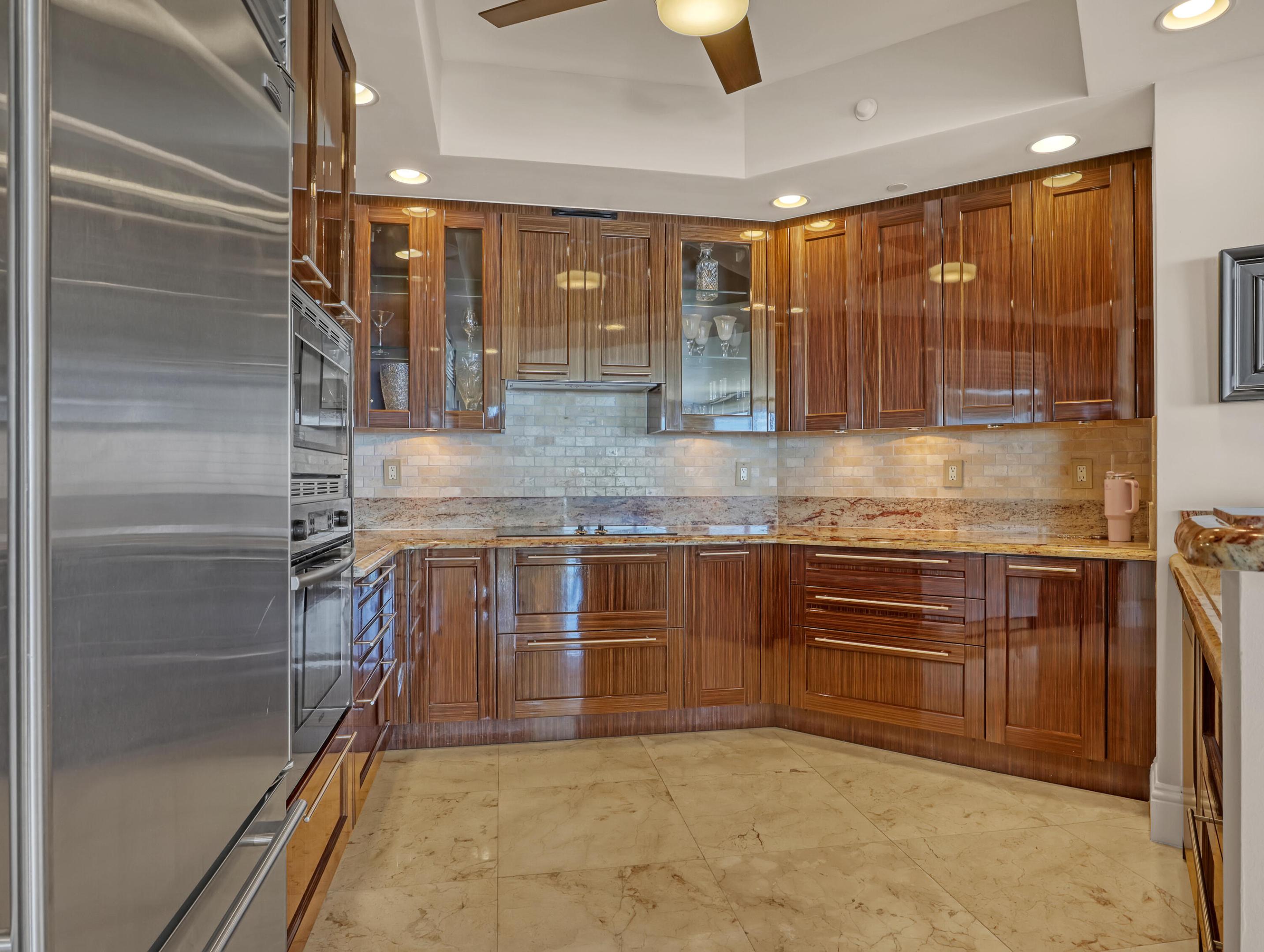 2700 N Ocean Drive 2105b