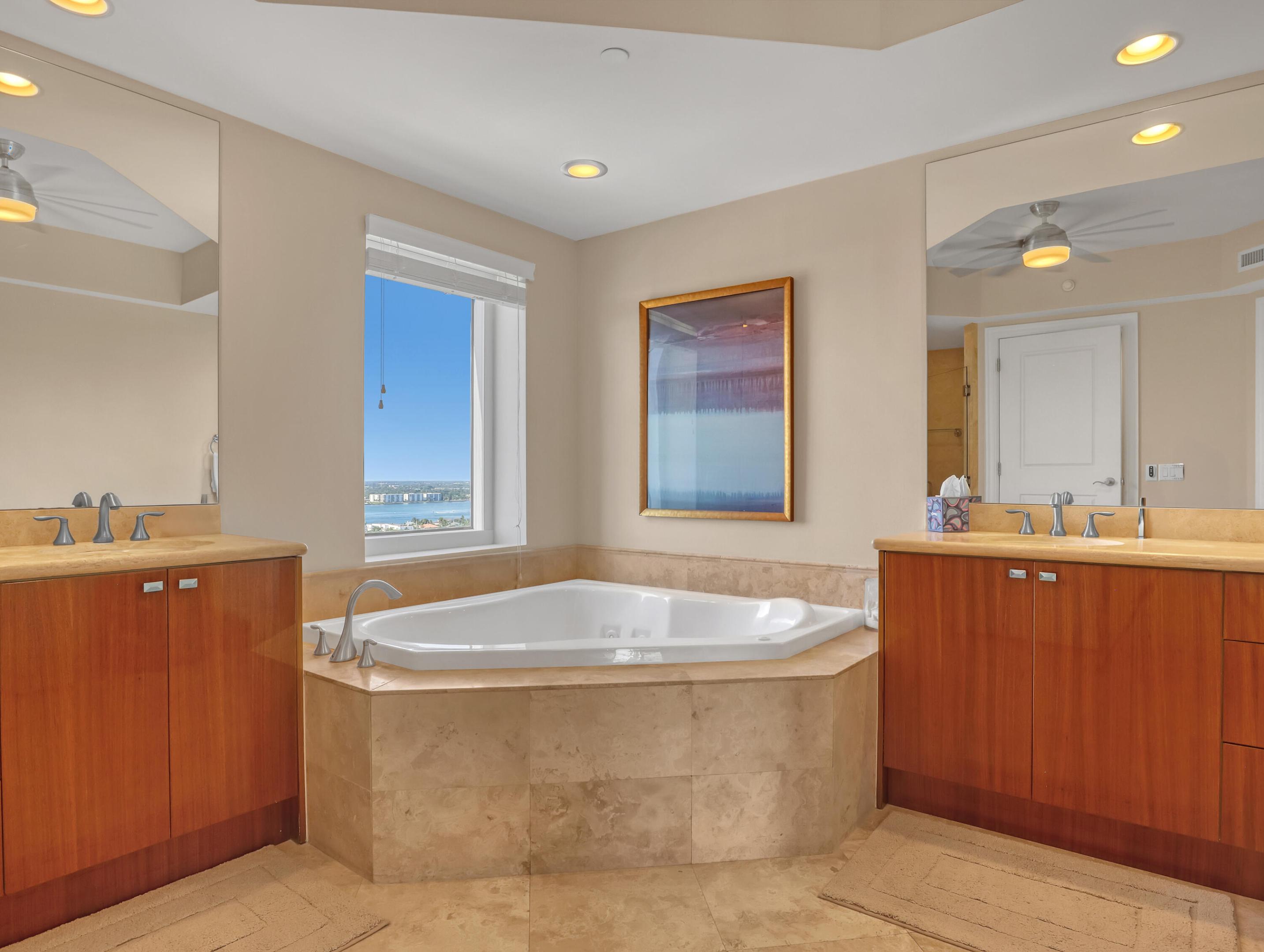 2700 N Ocean Drive 2105b