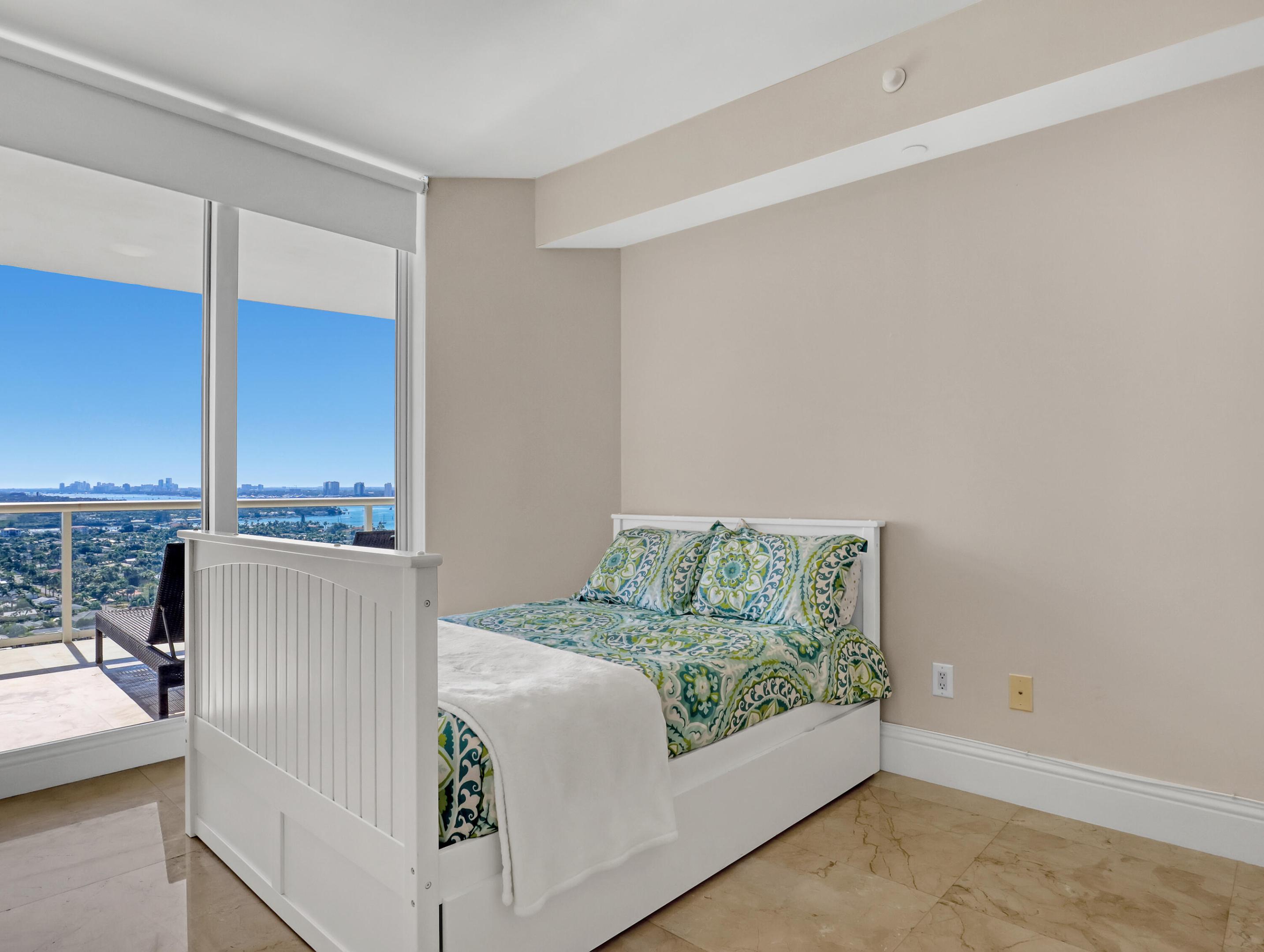 2700 N Ocean Drive 2105b
