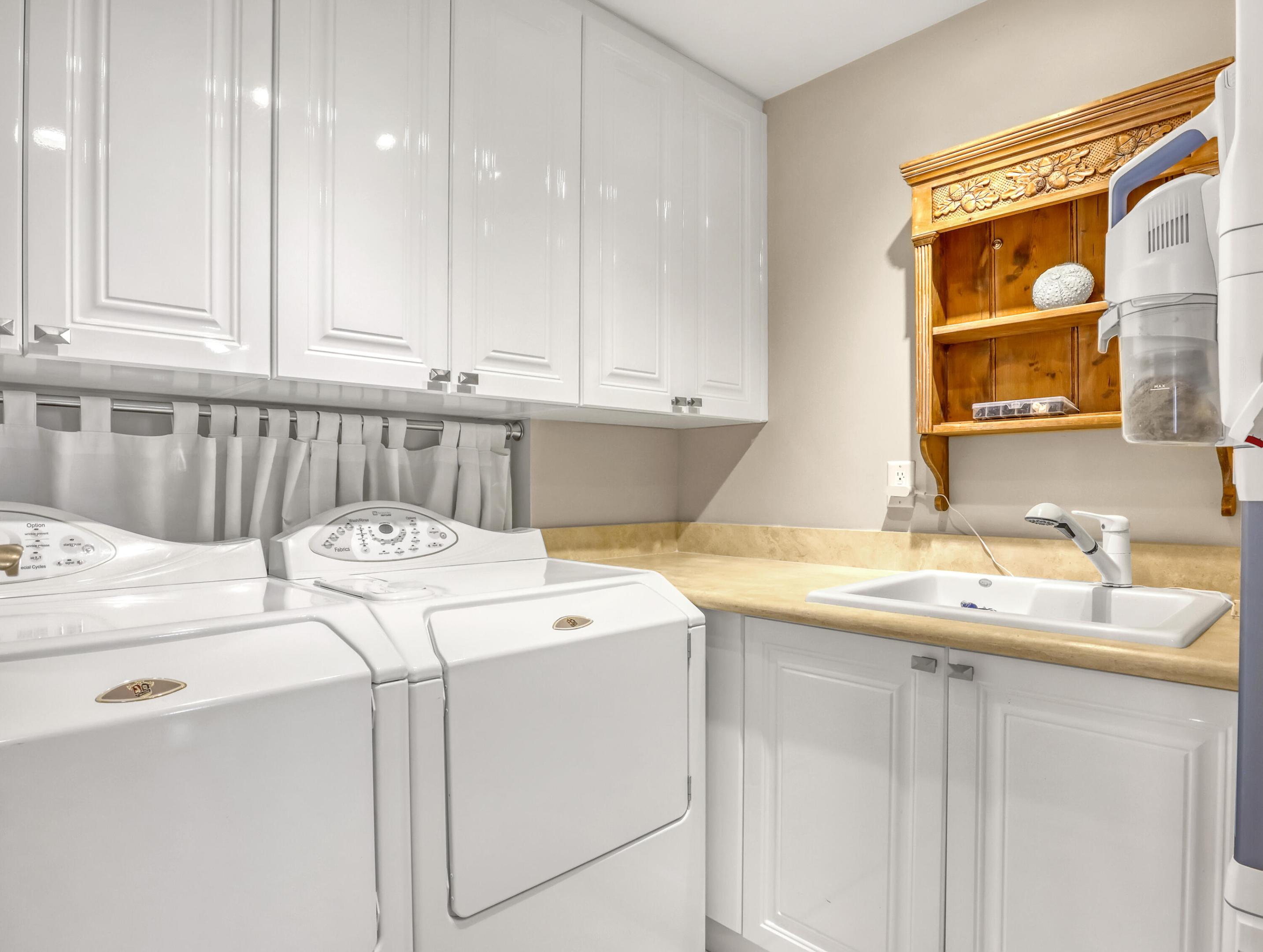 2700 N Ocean Drive 2105b