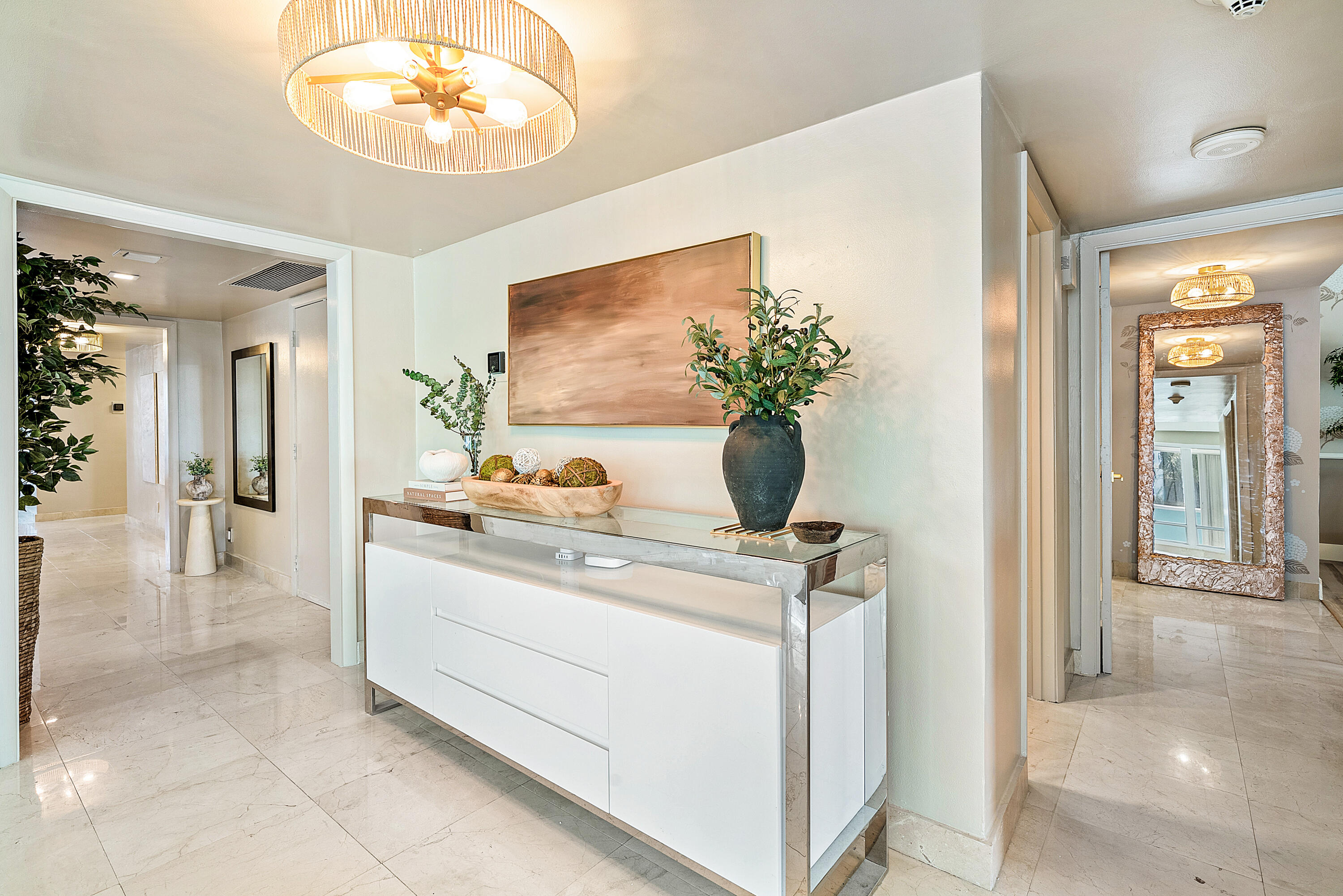 2100 S Ocean Lane 101