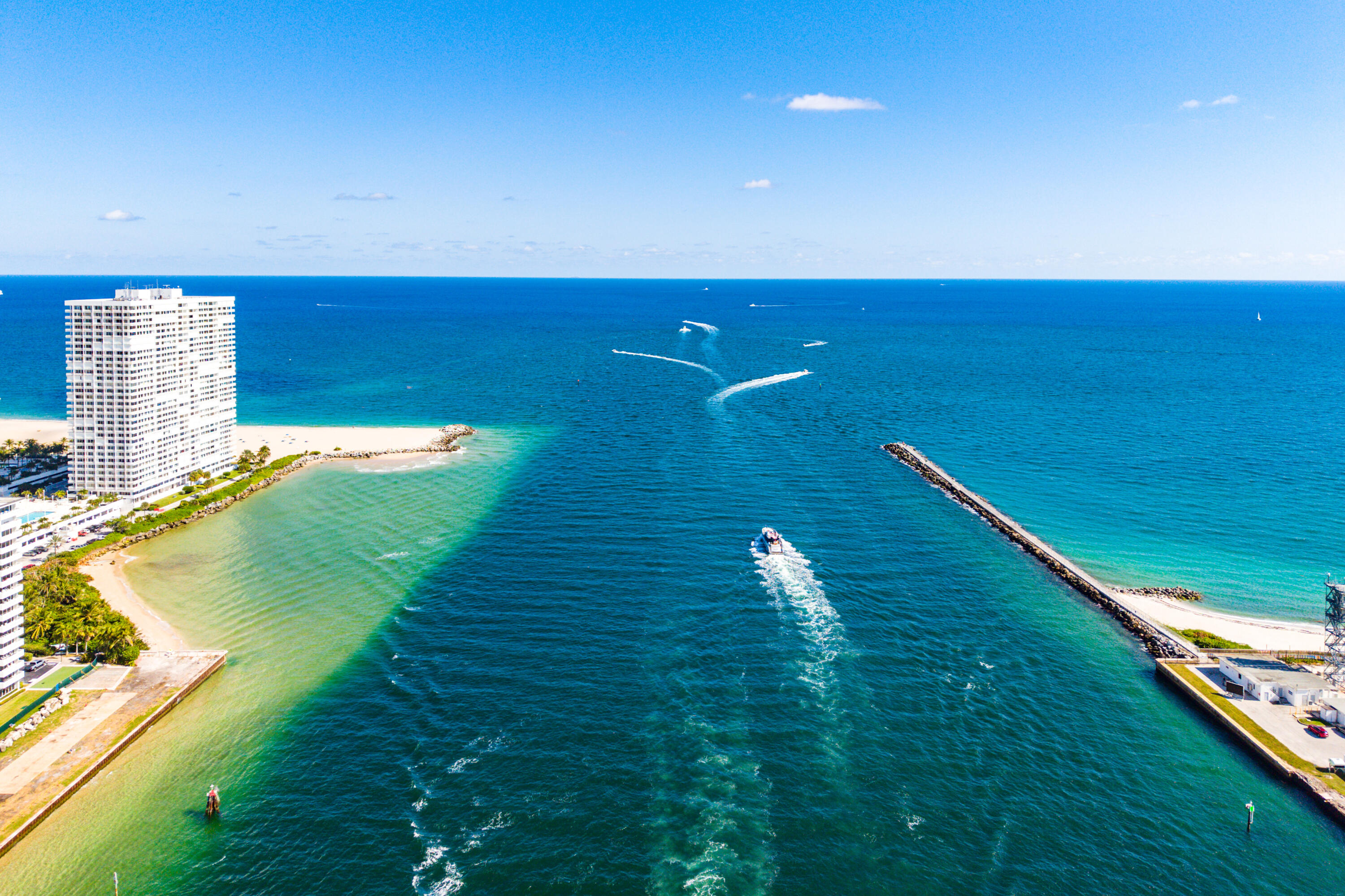 2100 S Ocean Lane 101