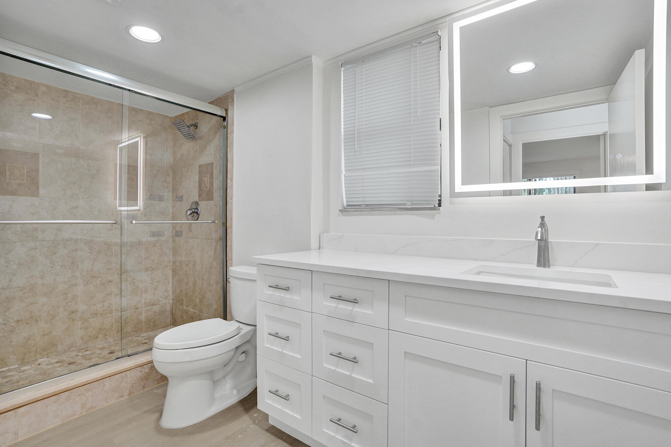 1040 Homewood Boulevard L202