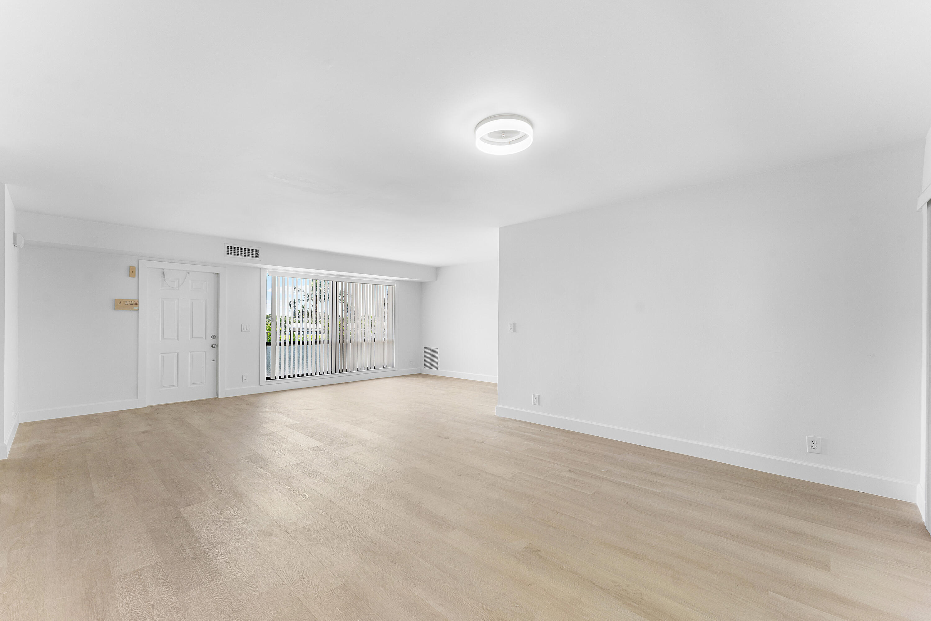 1040 Homewood Boulevard L202