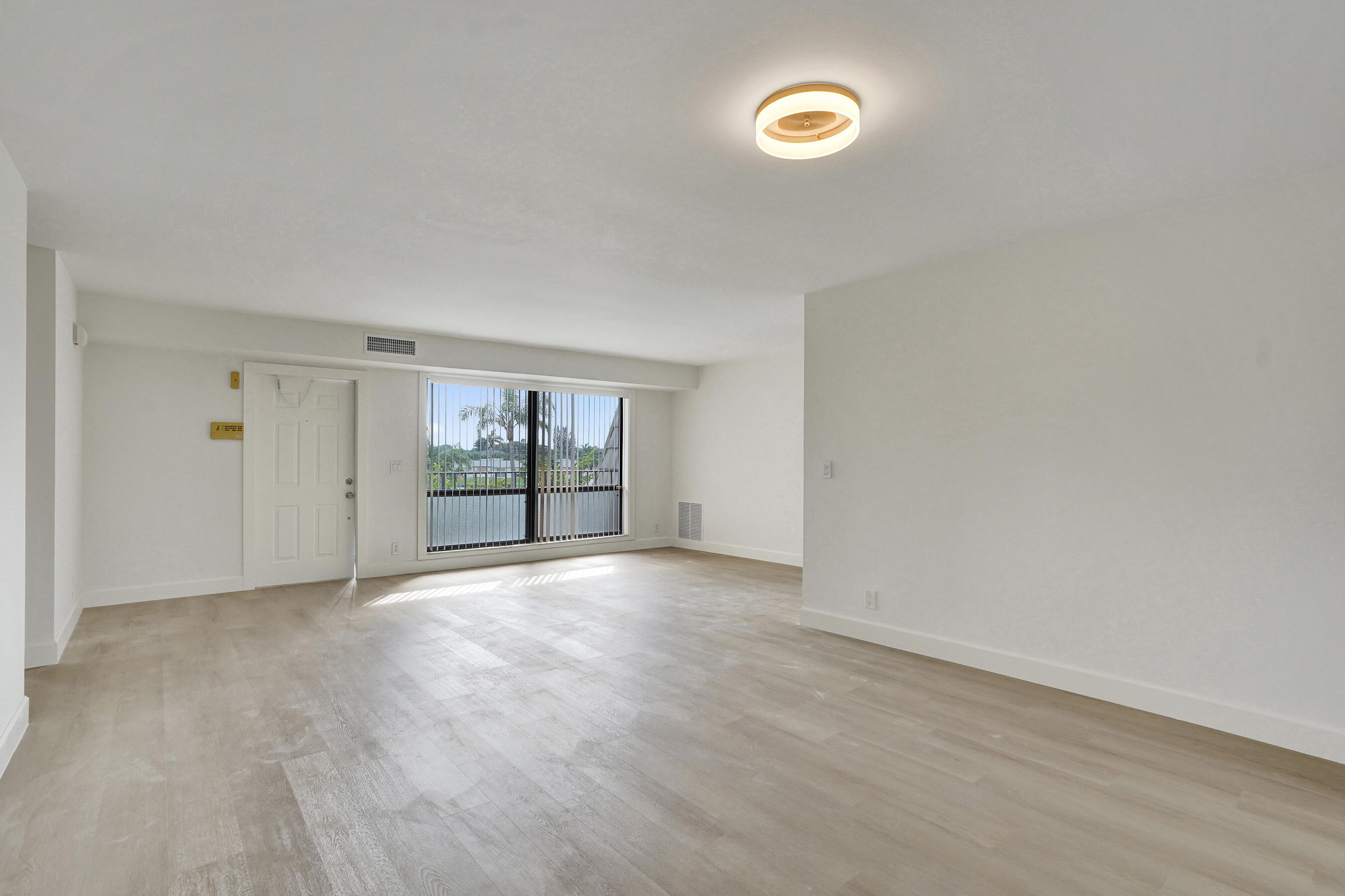 1040 Homewood Boulevard L202