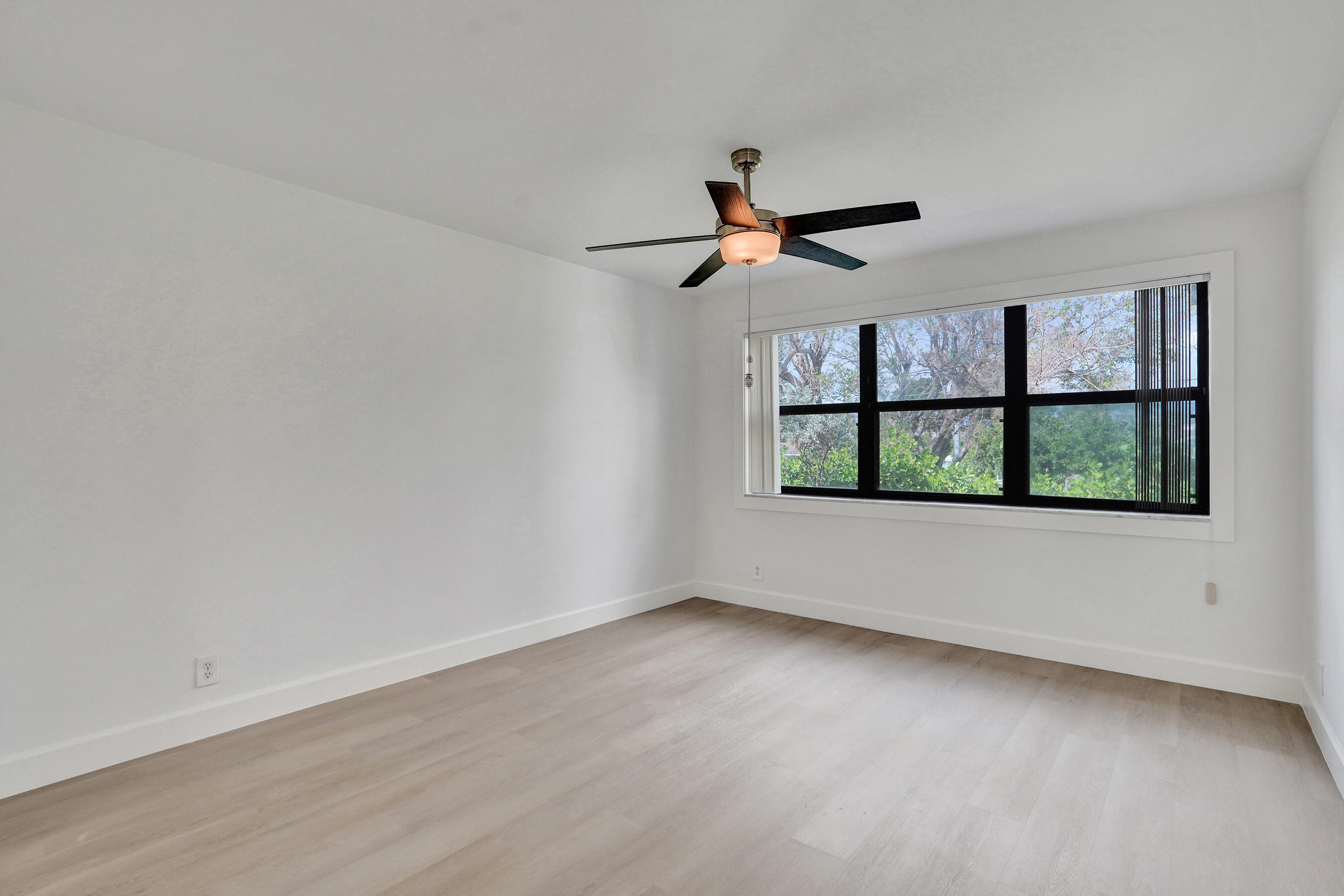 1040 Homewood Boulevard L202