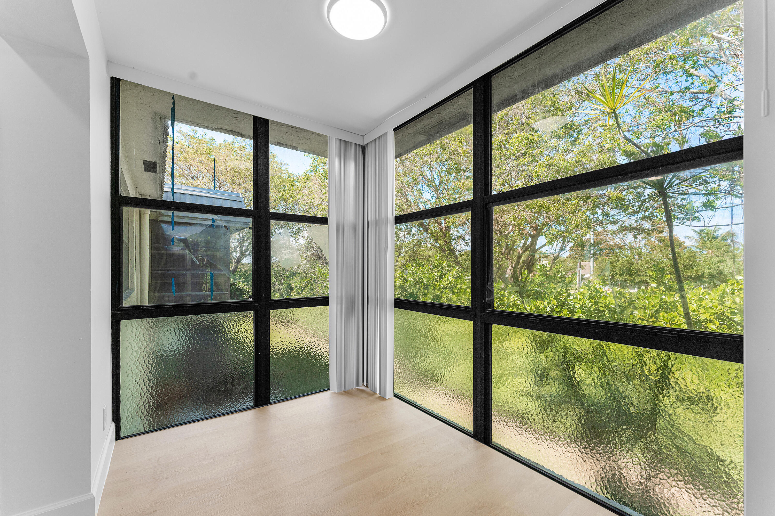 1040 Homewood Boulevard L202