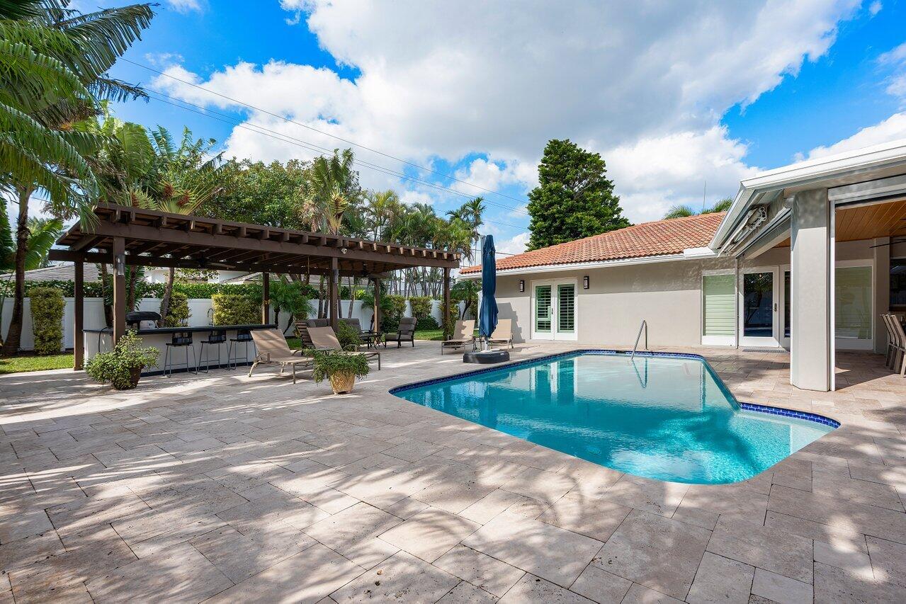 1701 Cocoanut Road