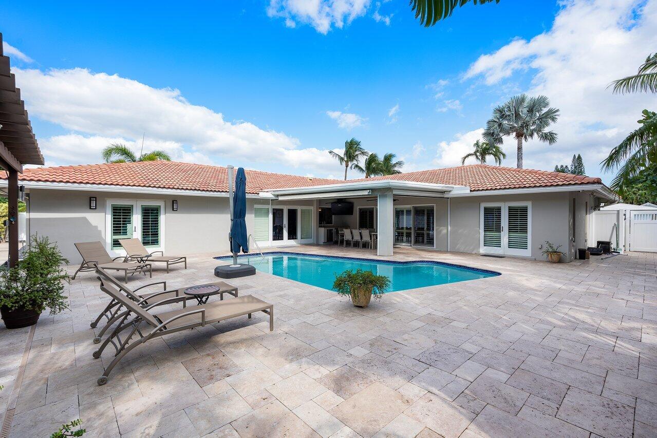 1701 Cocoanut Road