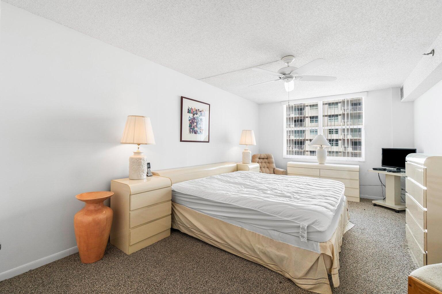 4511 S Ocean Boulevard 206