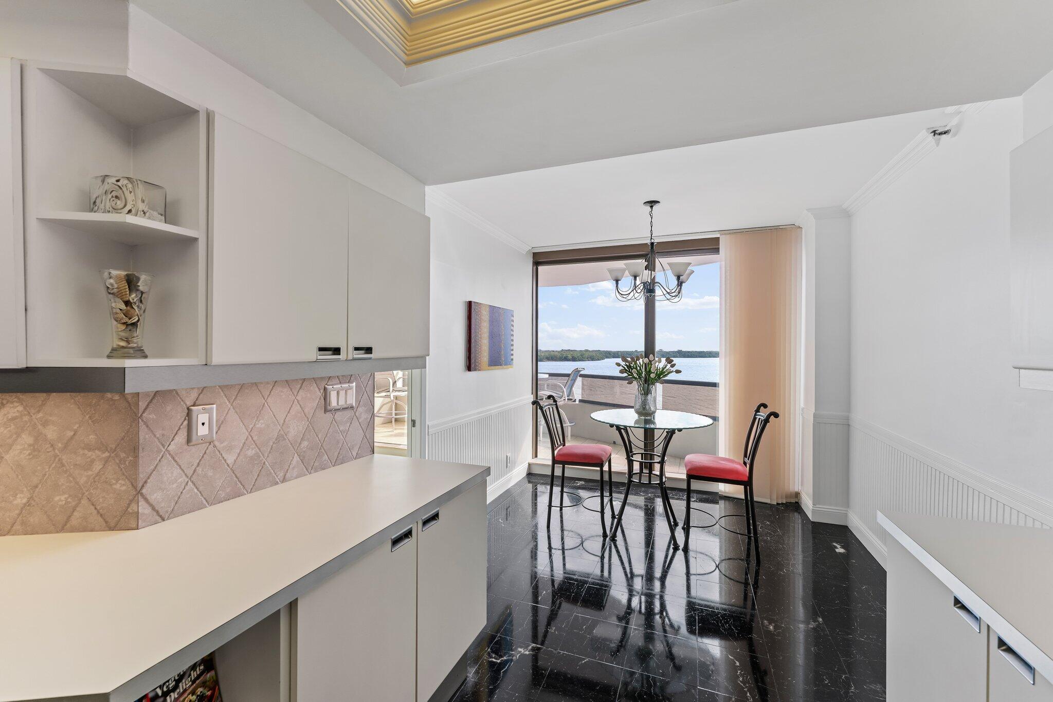 100 Lakeshore Drive 457